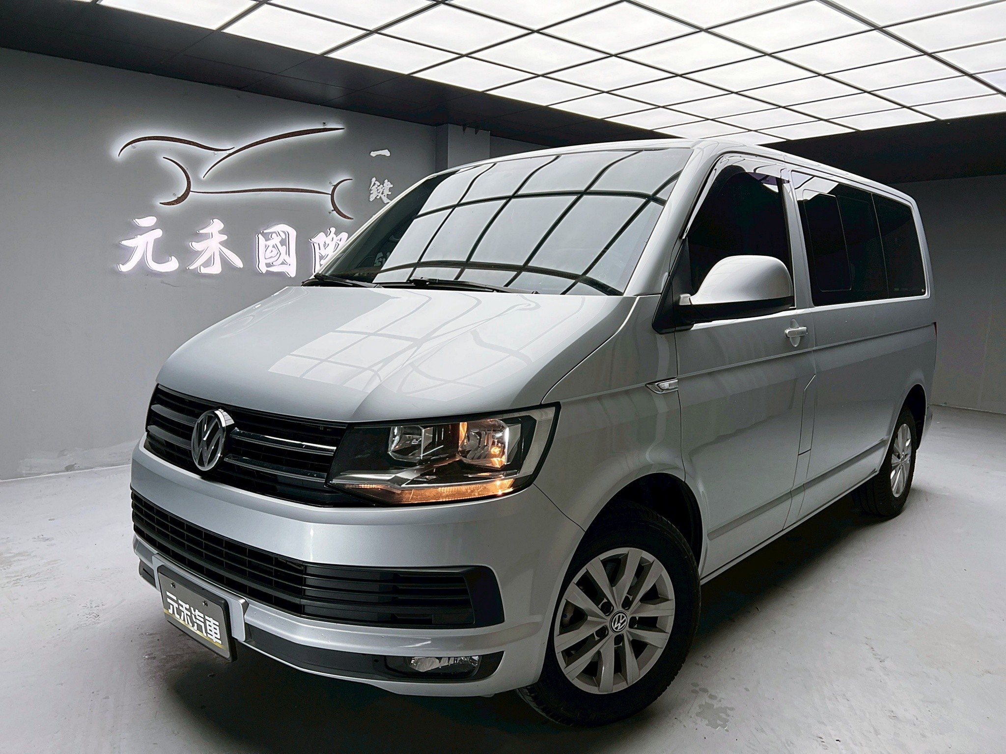 可回原廠  2017 Volkswagen T6 Caravelle TDI 110kW 八人座『小李經理』元禾國際車業/特價中/一鍵就到  第1張相片