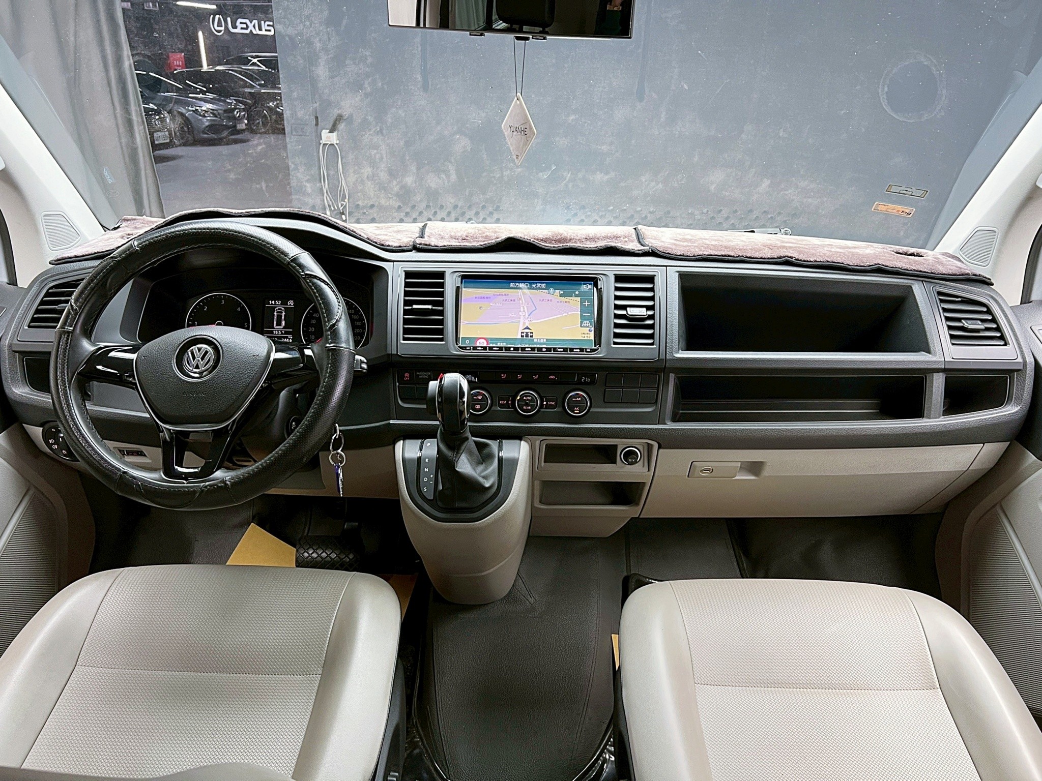 可回原廠  2017 Volkswagen T6 Caravelle TDI 110kW 八人座『小李經理』元禾國際車業/特價中/一鍵就到  第7張相片