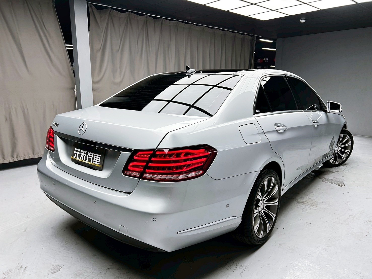 可回原廠 2013/14 Benz E400 Sedan Elegance W212型『小李經理』元禾國際車業/特價中/一鍵就到  第15張相片