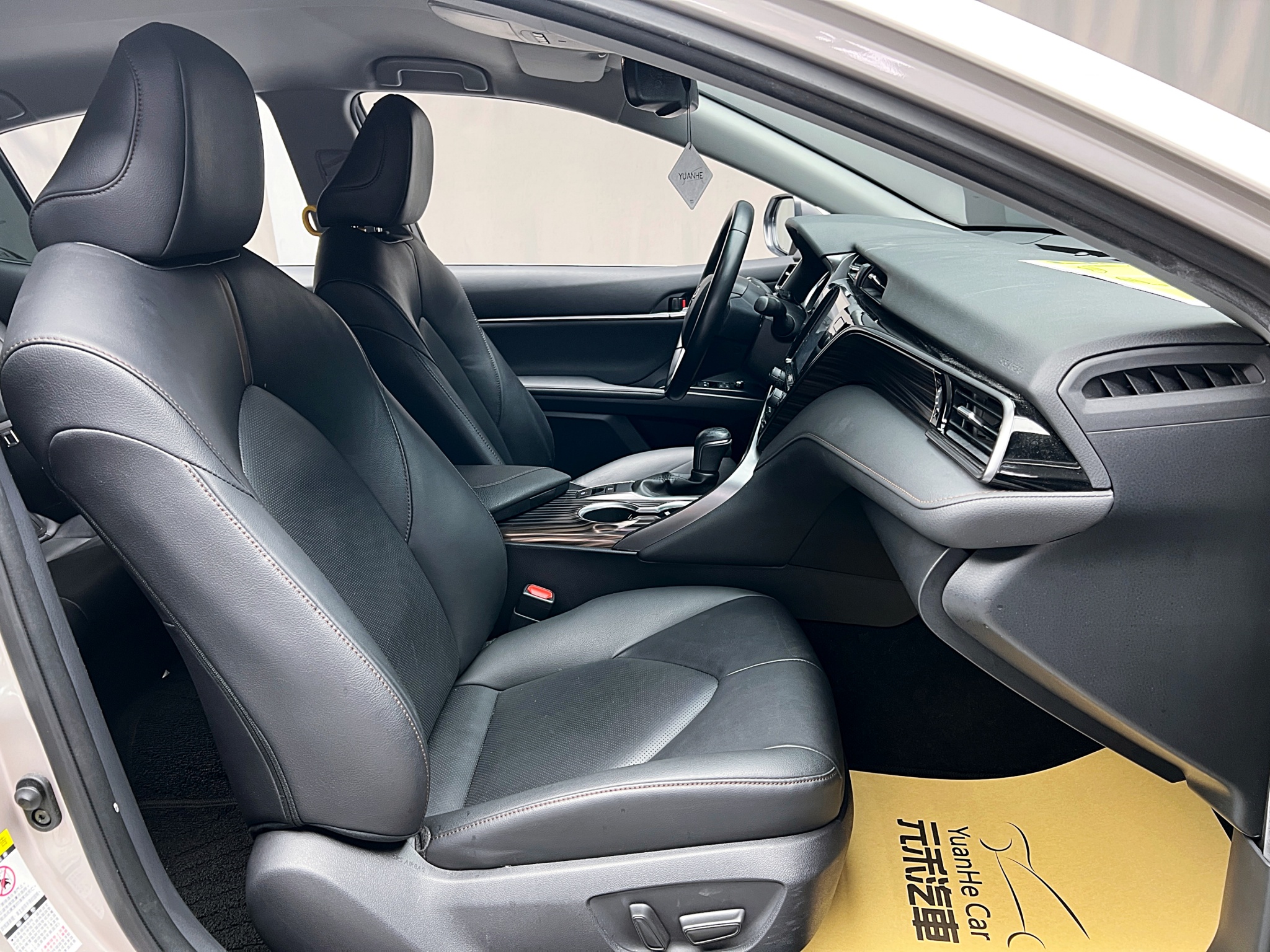可回原廠 2020 Toyota Camry 豪華版『小李經理』元禾國際車業/特價中/一鍵就到  第12張相片