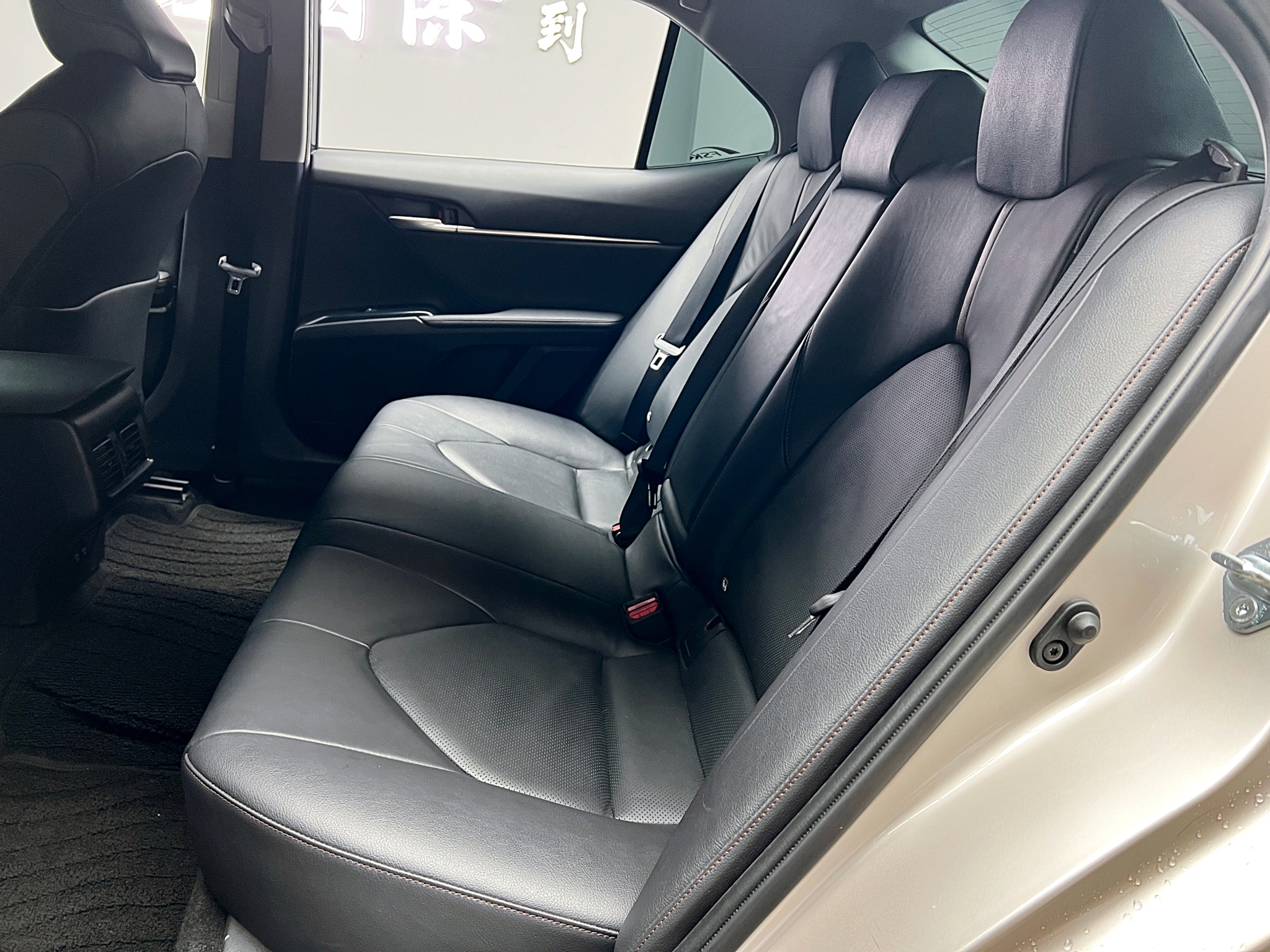 可回原廠 2020 Toyota Camry 豪華版『小李經理』元禾國際車業/特價中/一鍵就到  第15張相片