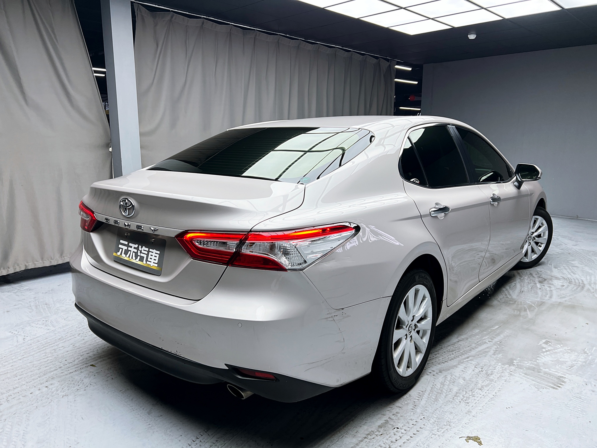 可回原廠 2020 Toyota Camry 豪華版『小李經理』元禾國際車業/特價中/一鍵就到  第19張相片