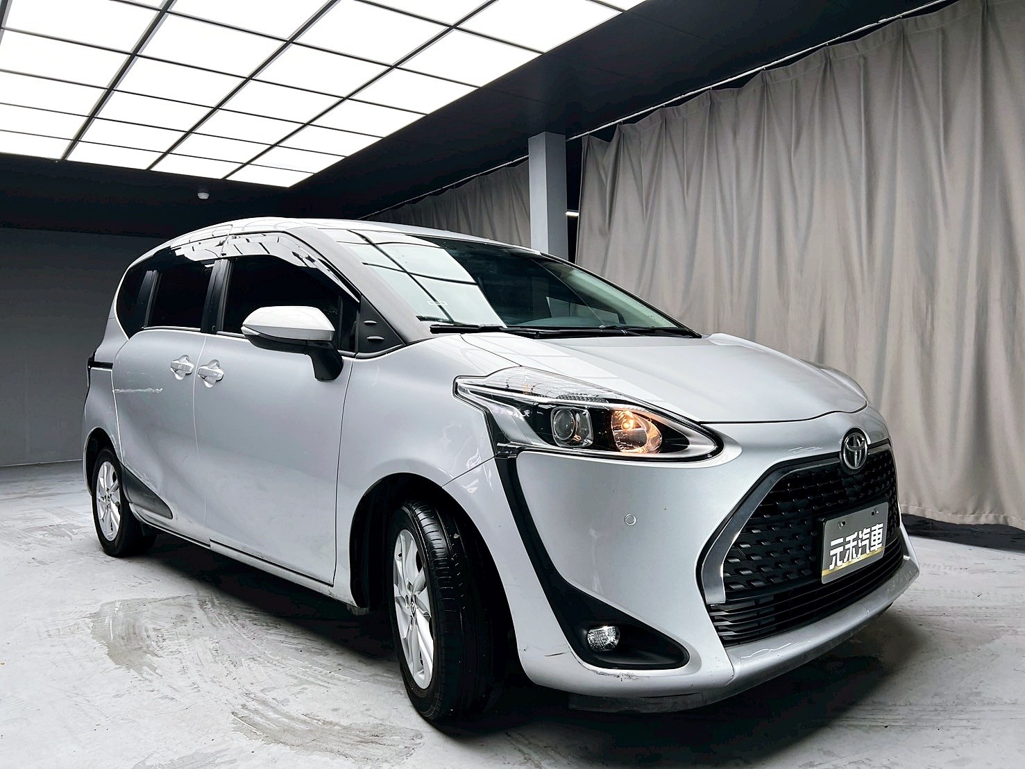 可回原廠 2020 Toyota Sienta 五人座豪華版『小李經理』元禾國際車業/特價中/一鍵就到  第16張相片