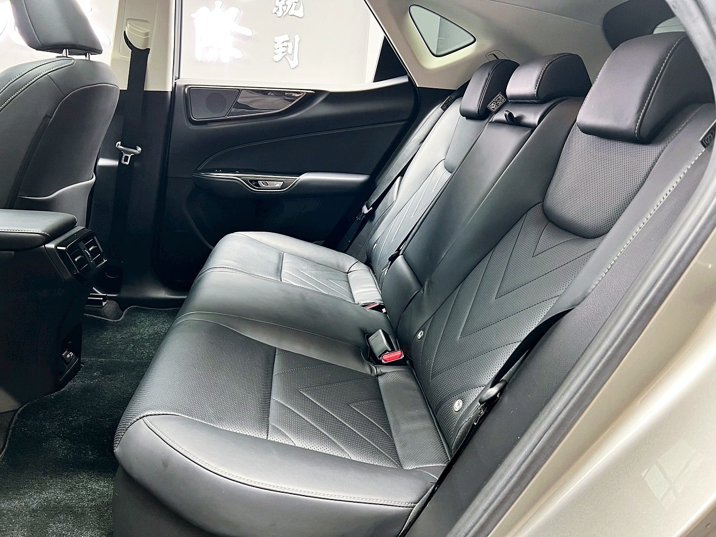 可回原廠 2022 Lexus NX350h 頂級版『小李經理』元禾國際車業/特價中/一鍵就到  第11張相片