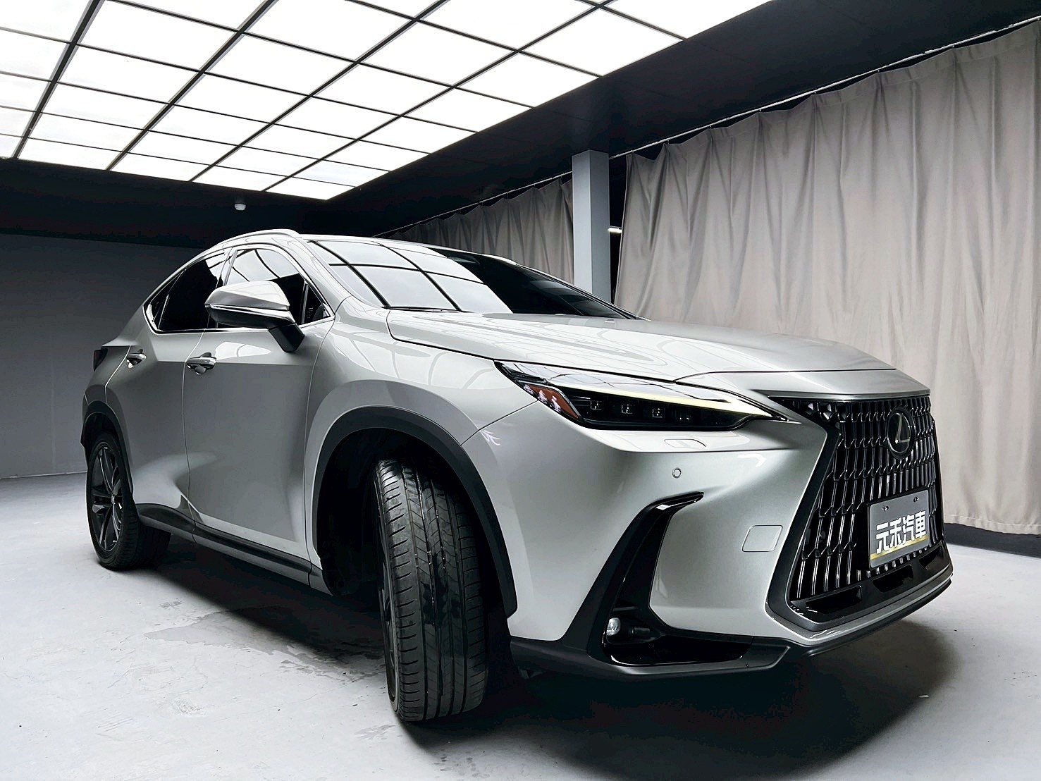 可回原廠 2022 Lexus NX350h 頂級版『小李經理』元禾國際車業/特價中/一鍵就到  第18張相片