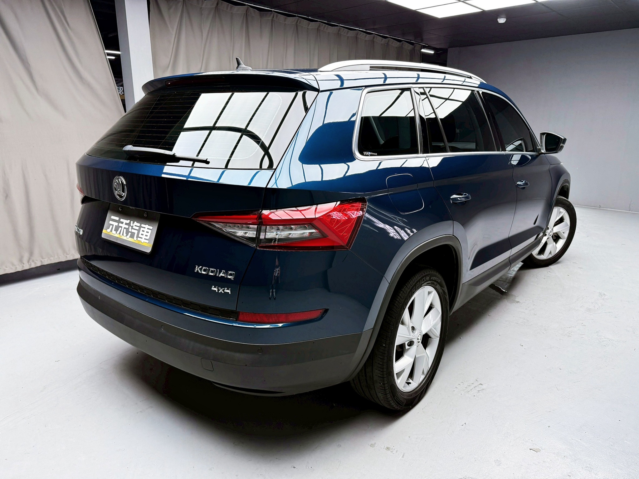 可回原廠 2019 Skoda Kodiaq TSI 4x4 七人座尊榮版『小李經理』元禾國際車業/特價中/一鍵就到  第17張相片