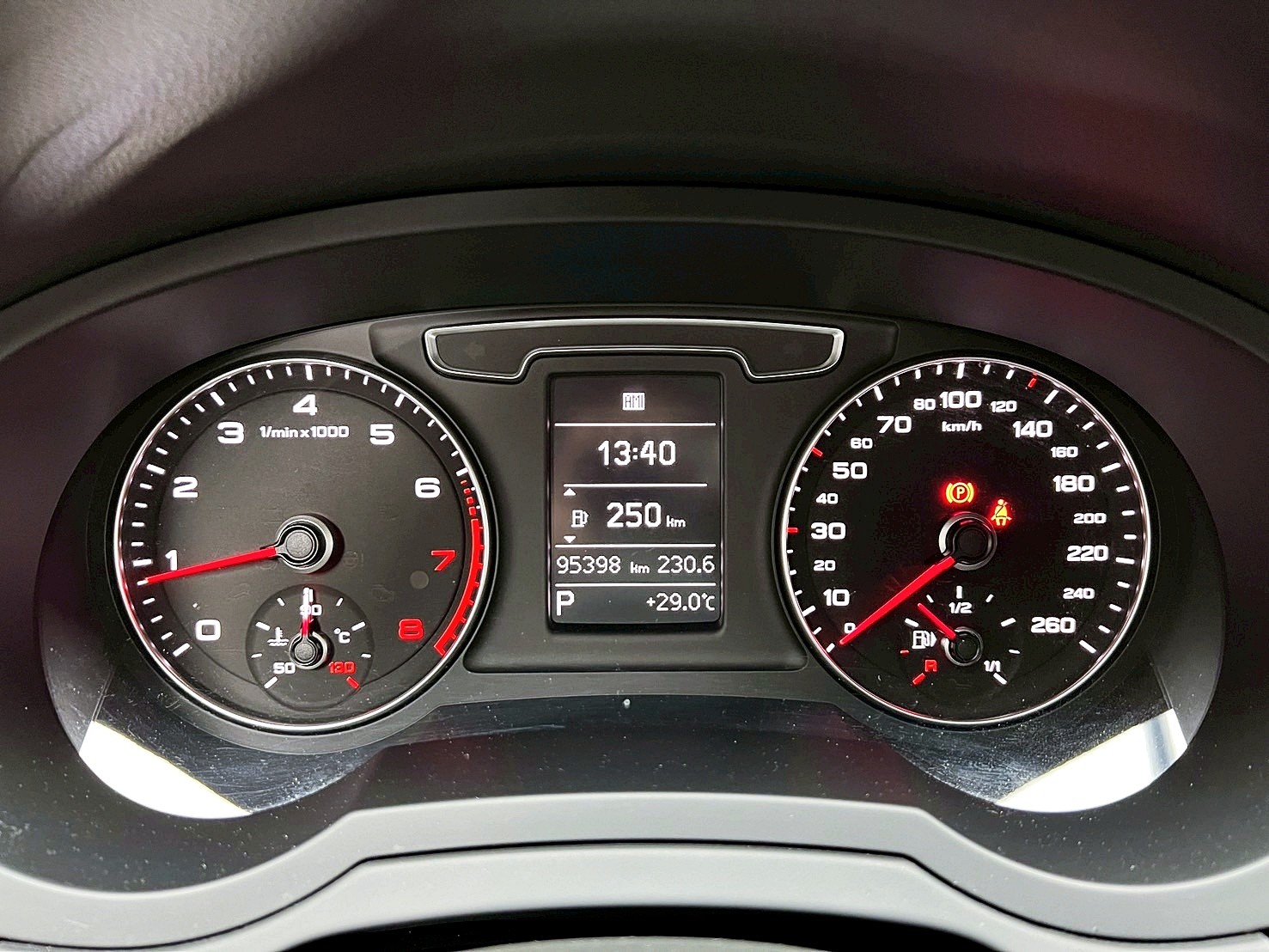 可回原廠 2016/17 Audi Q3 30TFSI『小李經理』元禾國際車業/特價中/一鍵就到  第8張相片