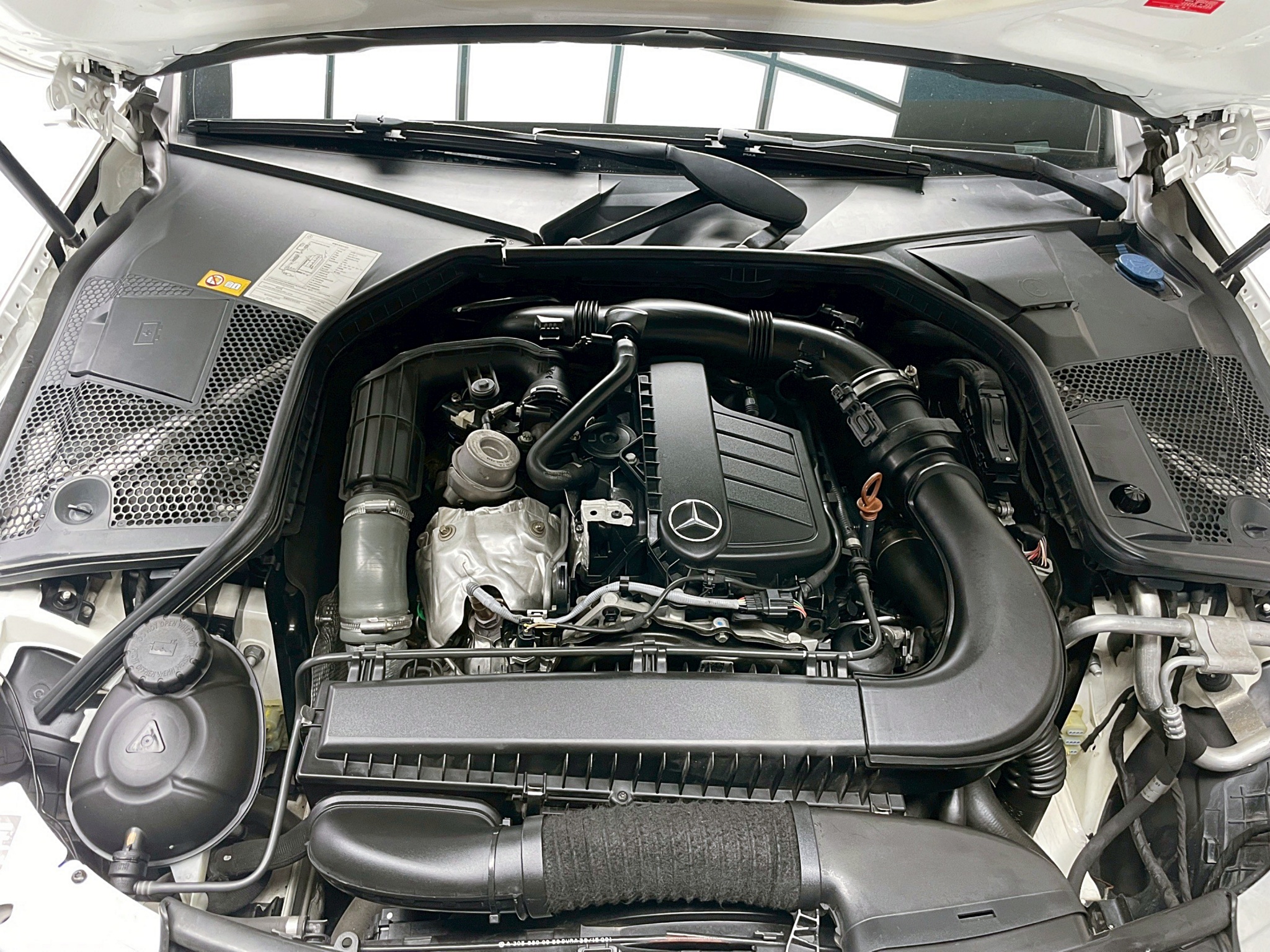 可回原廠 2015/16 Benz C200d Sedan W205型『小李經理』元禾國際車業/特價中/一鍵就到  第16張相片