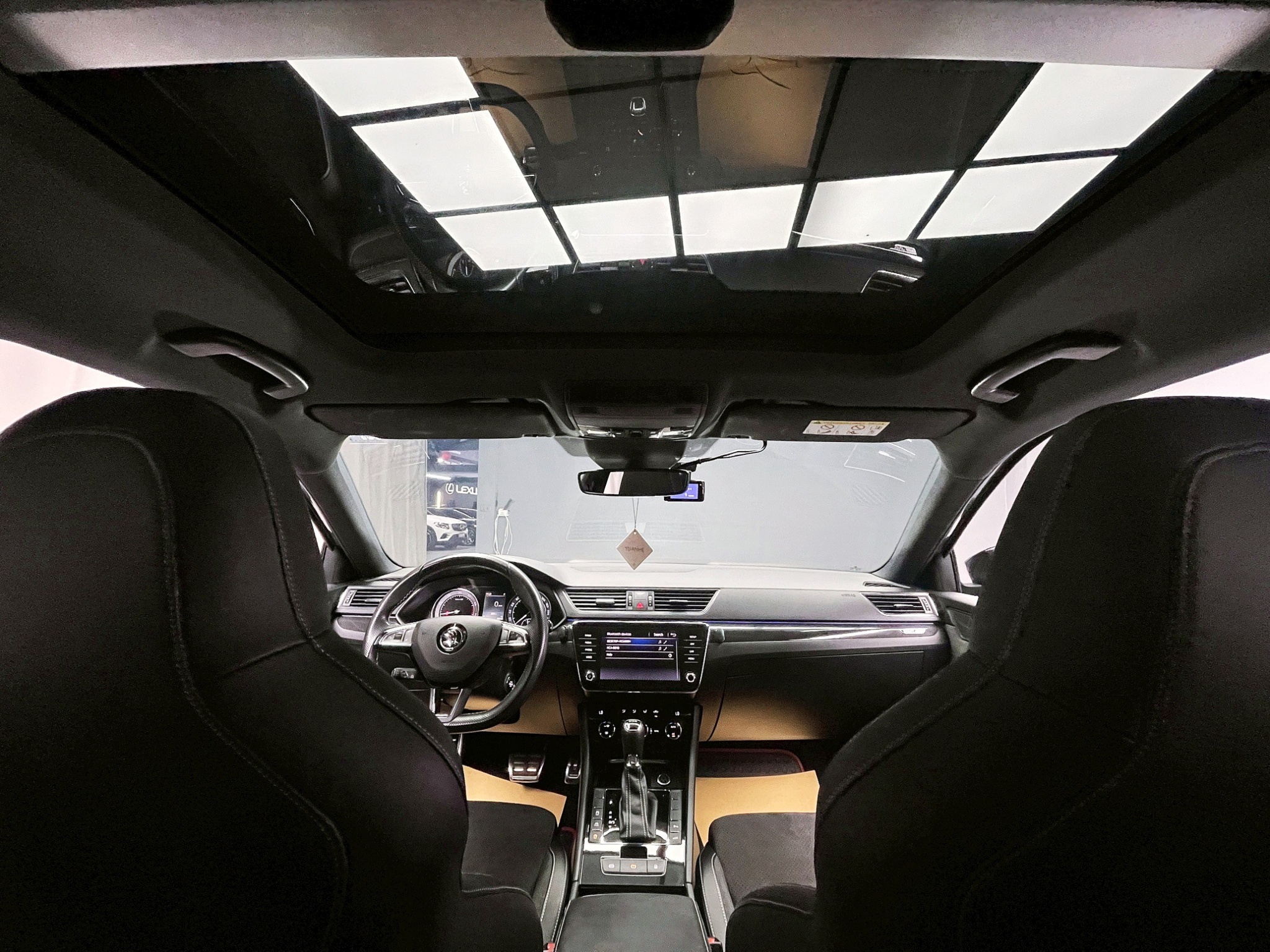 可回原廠 2019 Skoda Superb Sedan Sportline TSI『小李經理』元禾國際車業/特價中/一鍵就到  第9張相片