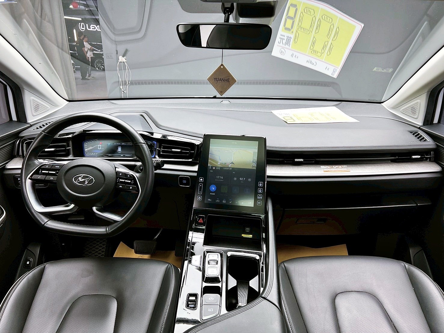 可回原廠 2023 Hyundai Custin GLT-A 七人座旗艦版『小李經理』元禾國際車業/特價中/一鍵就到  第8張相片
