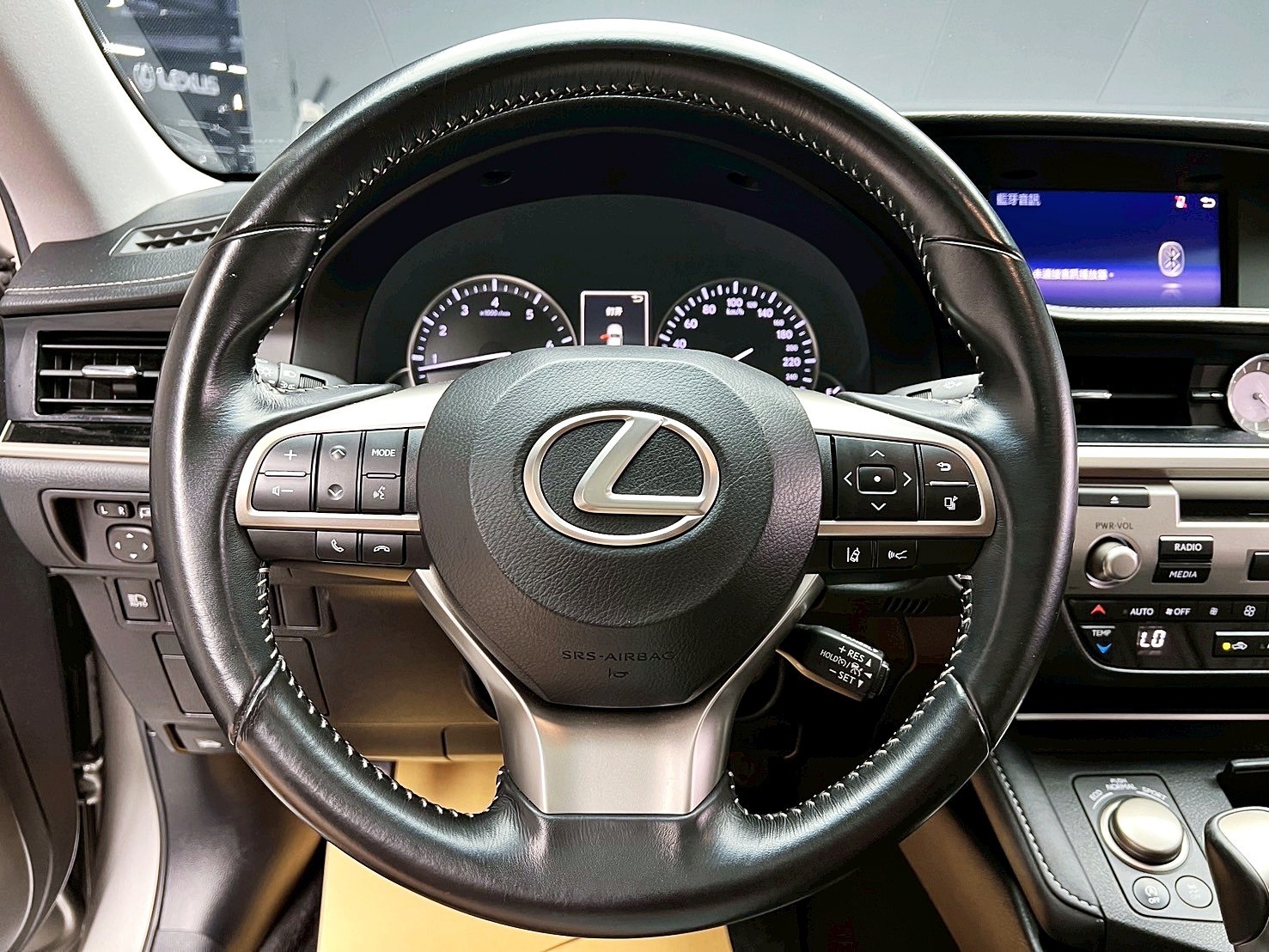 可回原廠 2016/17 Lexus ES200 豪華版『小李經理』元禾國際車業/特價中/一鍵就到  第3張相片