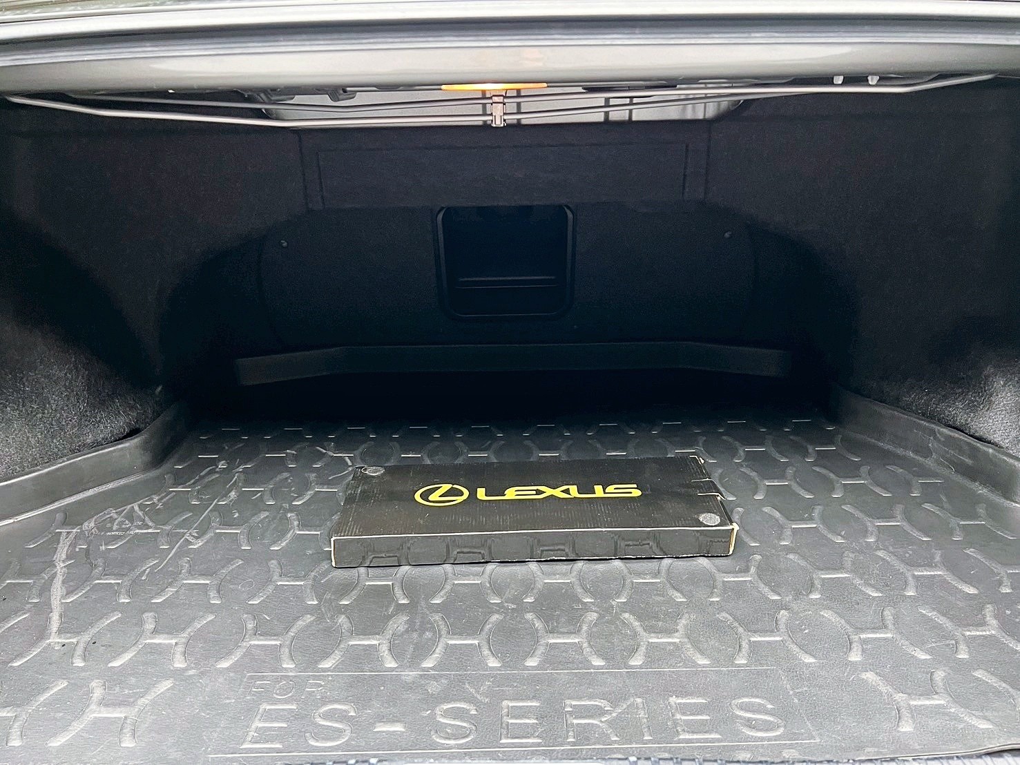 可回原廠 2016/17 Lexus ES200 豪華版『小李經理』元禾國際車業/特價中/一鍵就到  第7張相片