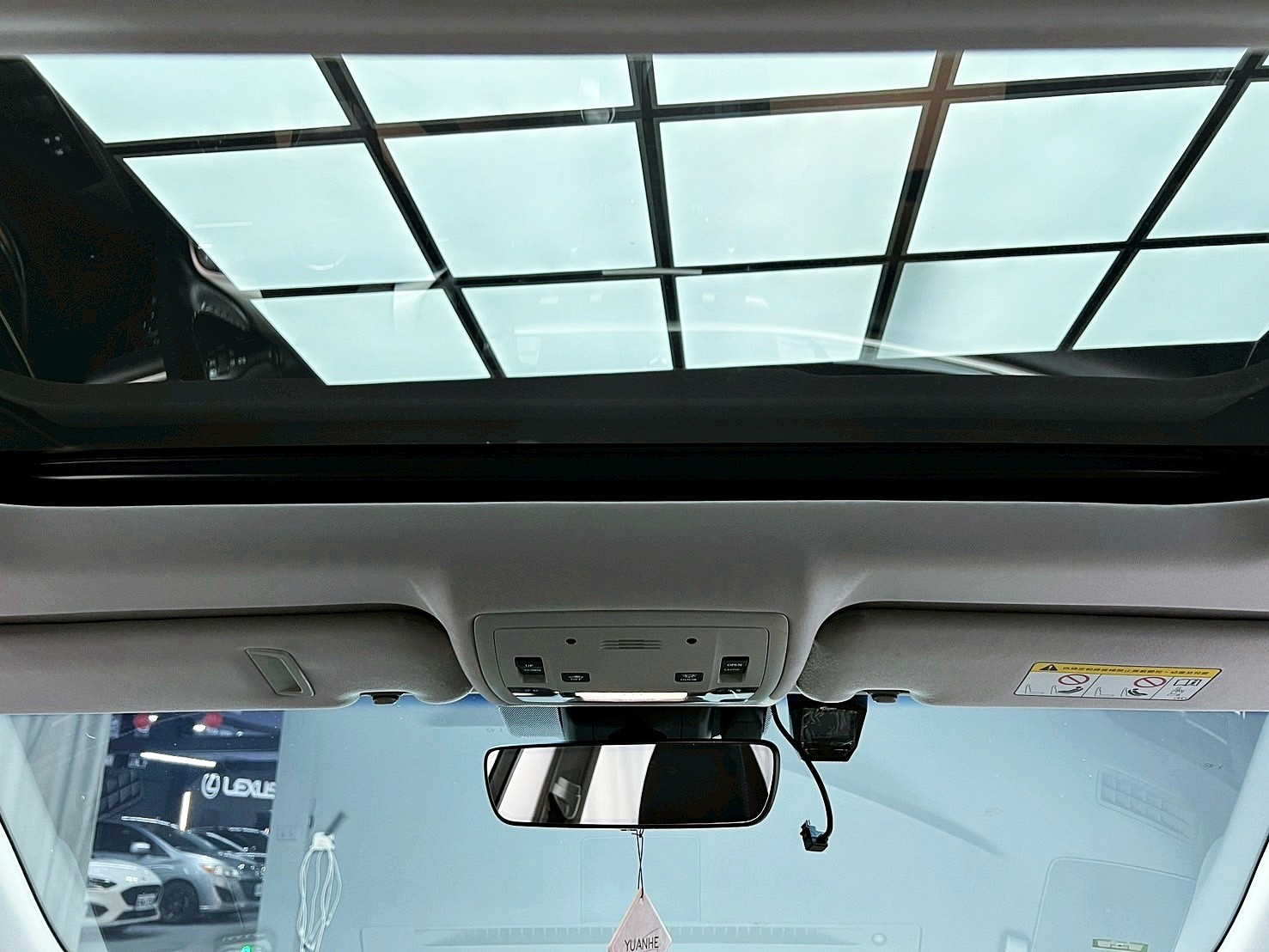 可回原廠 2016/17 Lexus ES200 豪華版『小李經理』元禾國際車業/特價中/一鍵就到  第11張相片