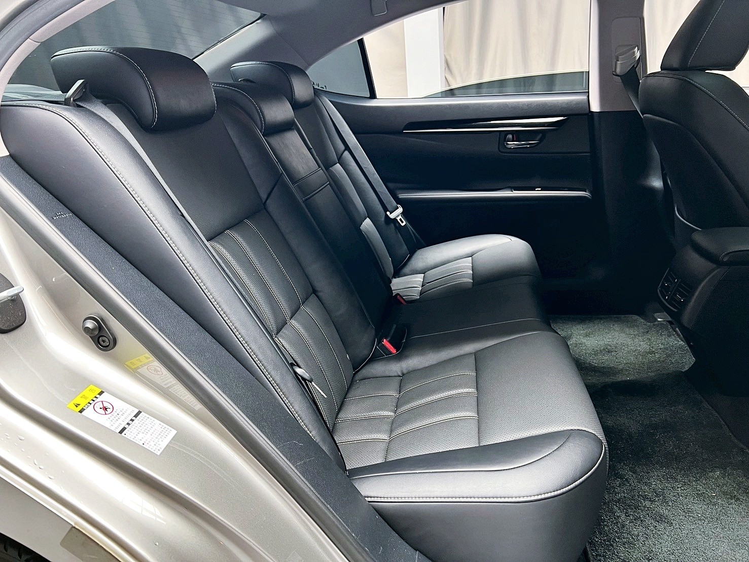 可回原廠 2016/17 Lexus ES200 豪華版『小李經理』元禾國際車業/特價中/一鍵就到  第12張相片