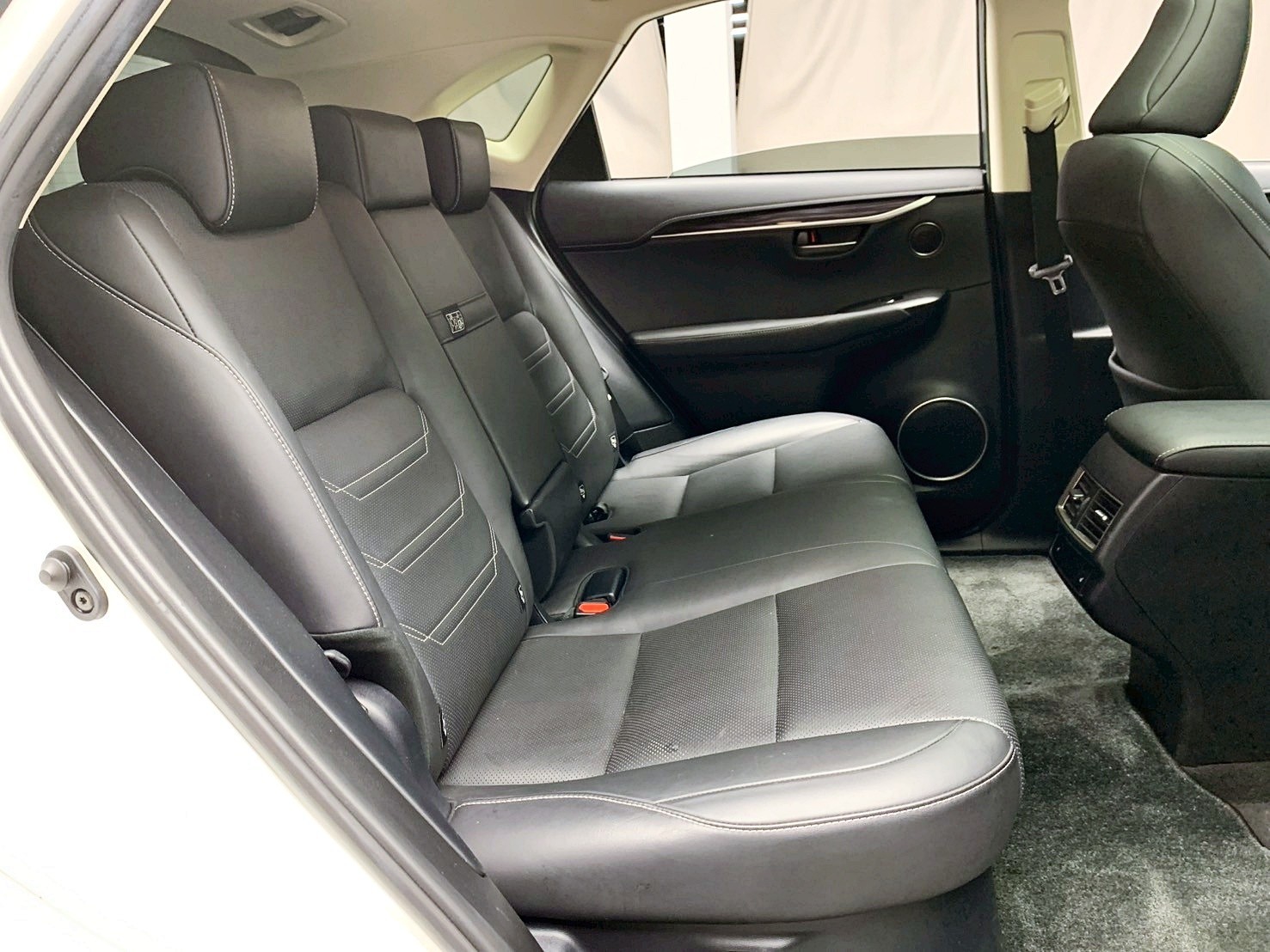 可回原廠 2018 Lexus NX300 頂級版『小李經理』元禾國際車業/特價中/一鍵就到  第3張相片