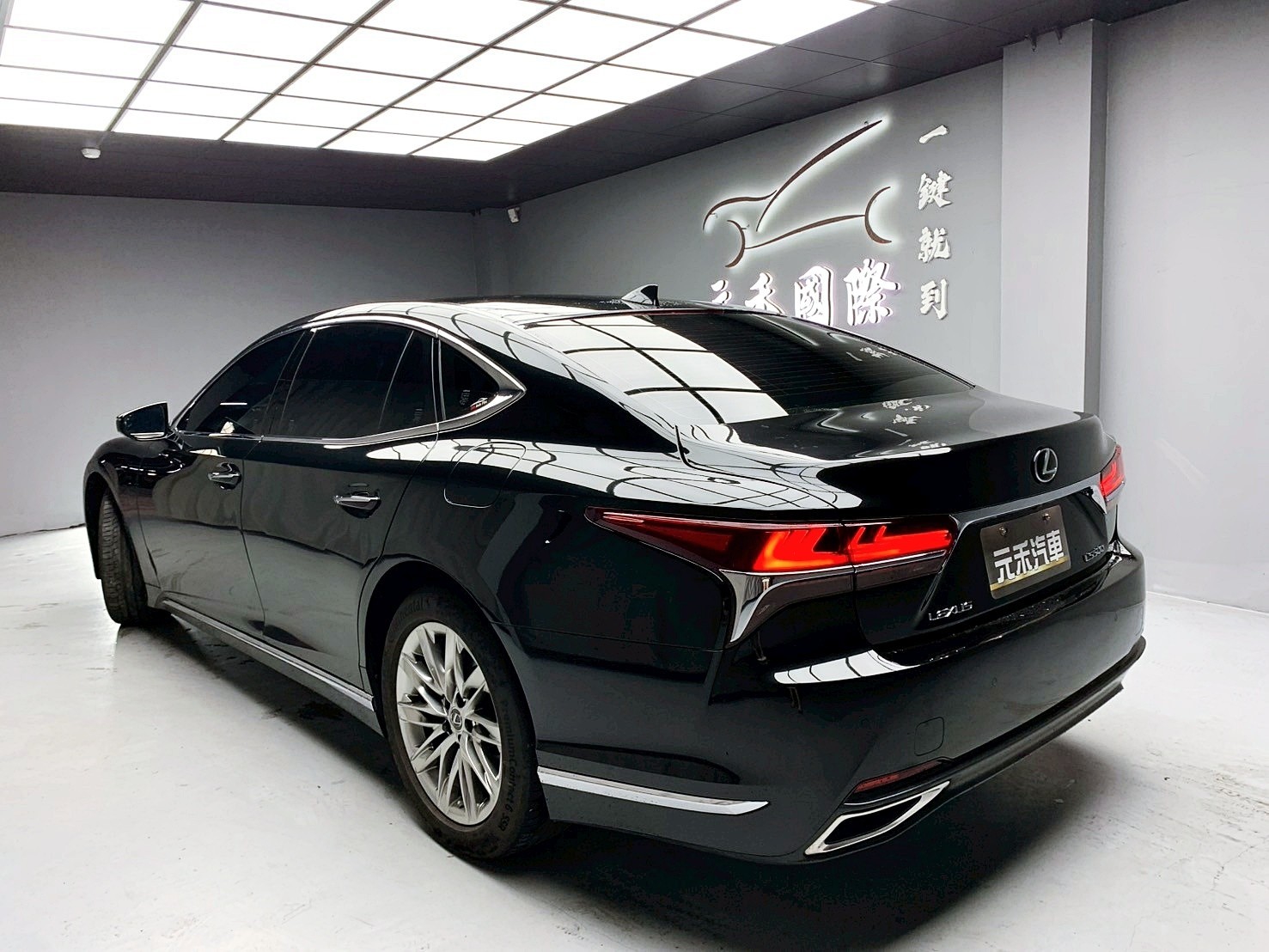 可回原廠 2019 Lexus LS500 頂級版『小李經理』元禾國際車業/特價中/一鍵就到  第11張相片