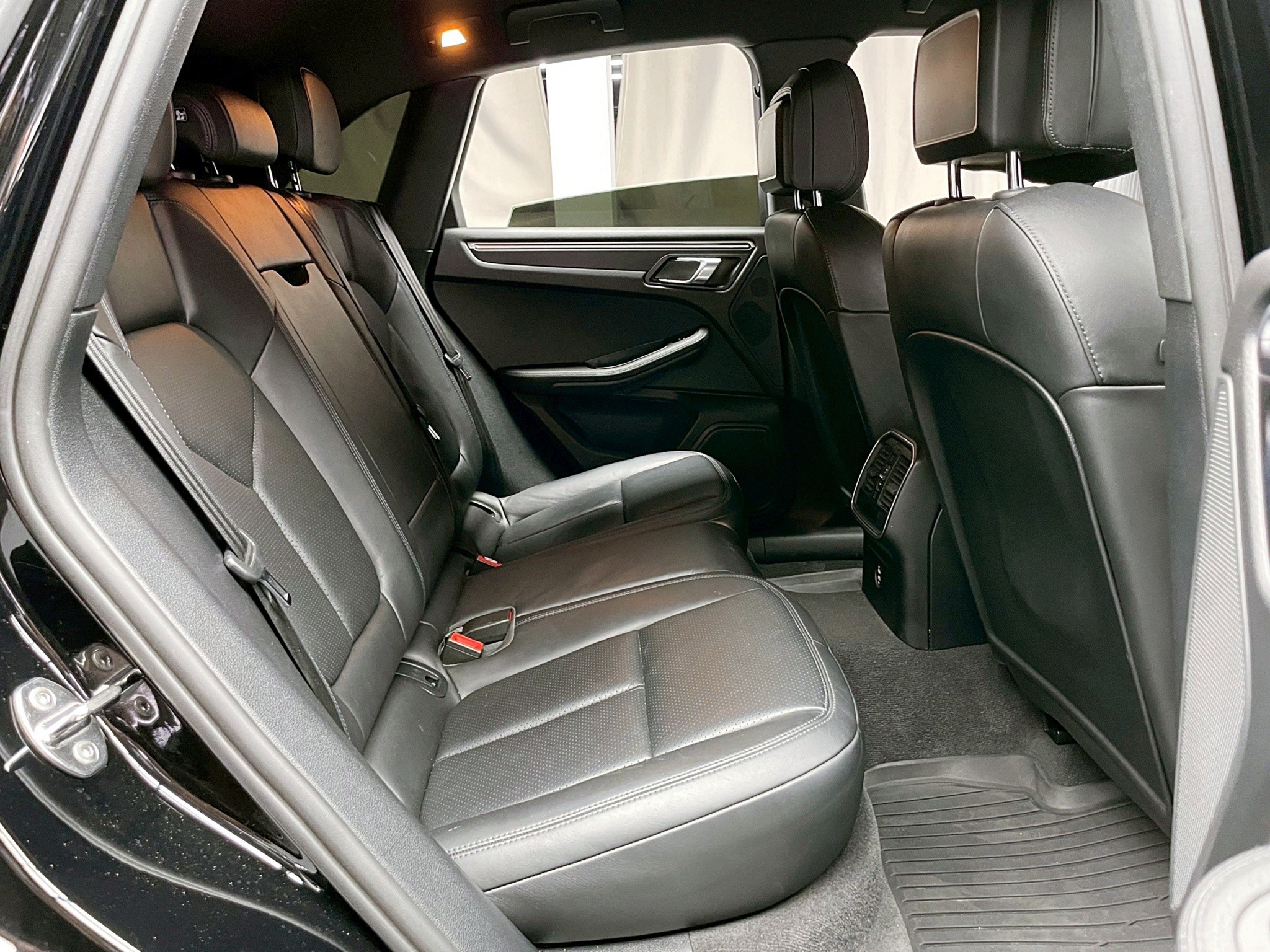 可回原廠 2021 Porsche Macan『小李經理』元禾國際車業/特價中/一鍵就到  第10張相片