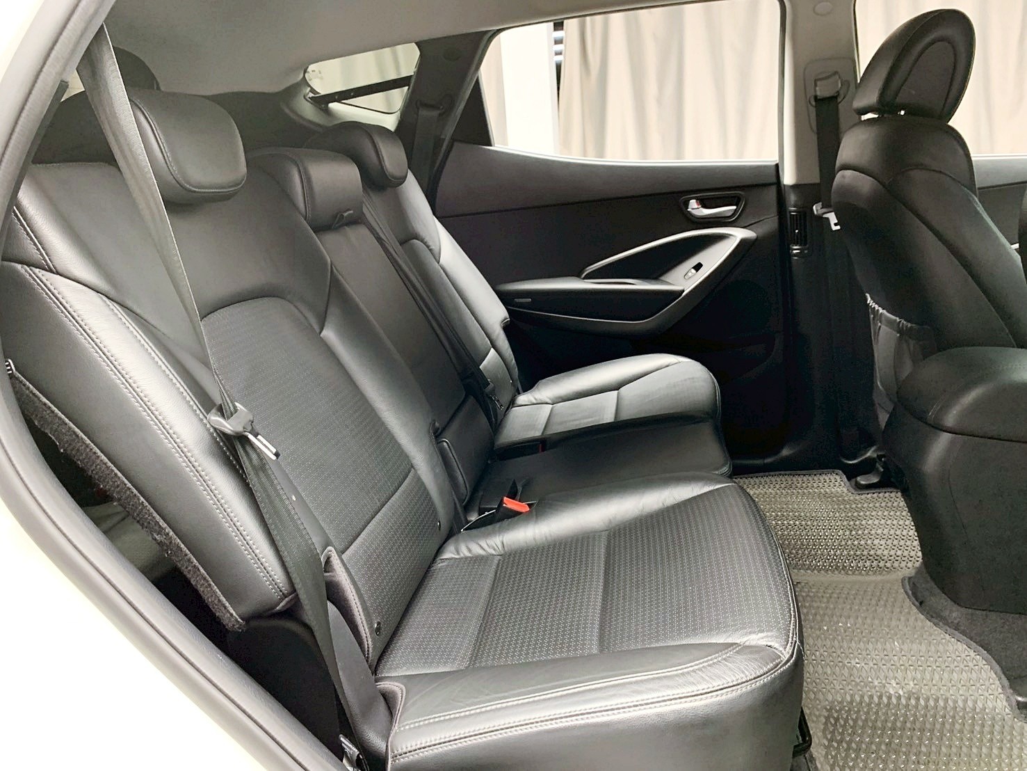 可回原廠 2016 Hyundai SantaFe 七人座豪華款『小李經理』元禾國際車業/特價中/一鍵就到  第9張相片