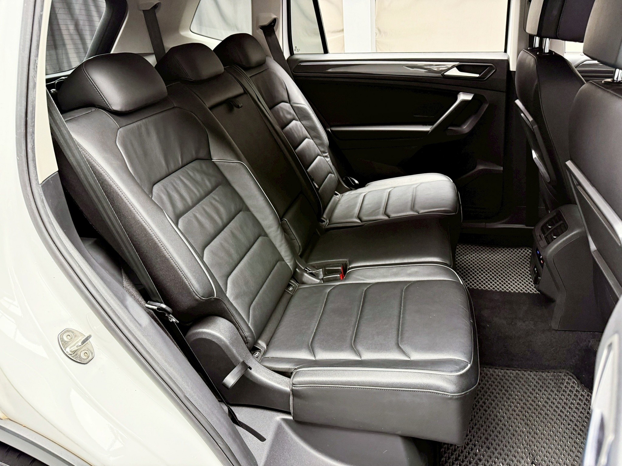 可回原廠 2021 福斯 Tiguan Allspace 280TSI Elegance 七人座『小李經理』元禾國際車業/特價中/一鍵就到  第9張相片