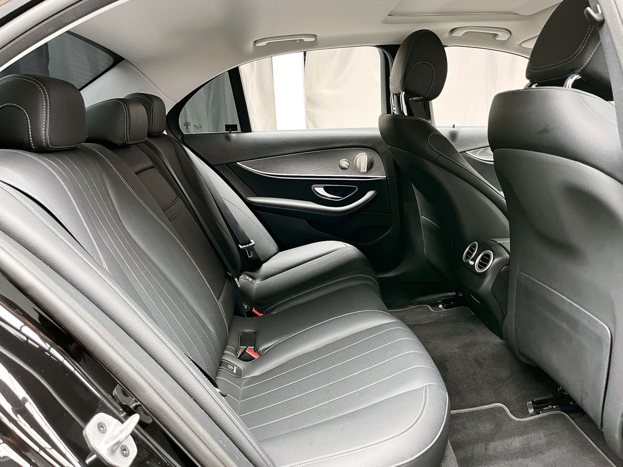 可回原廠 2022 Benz E300 Sedan 運動版 W213型『小李經理』元禾國際車業/特價中/一鍵就到  第7張相片