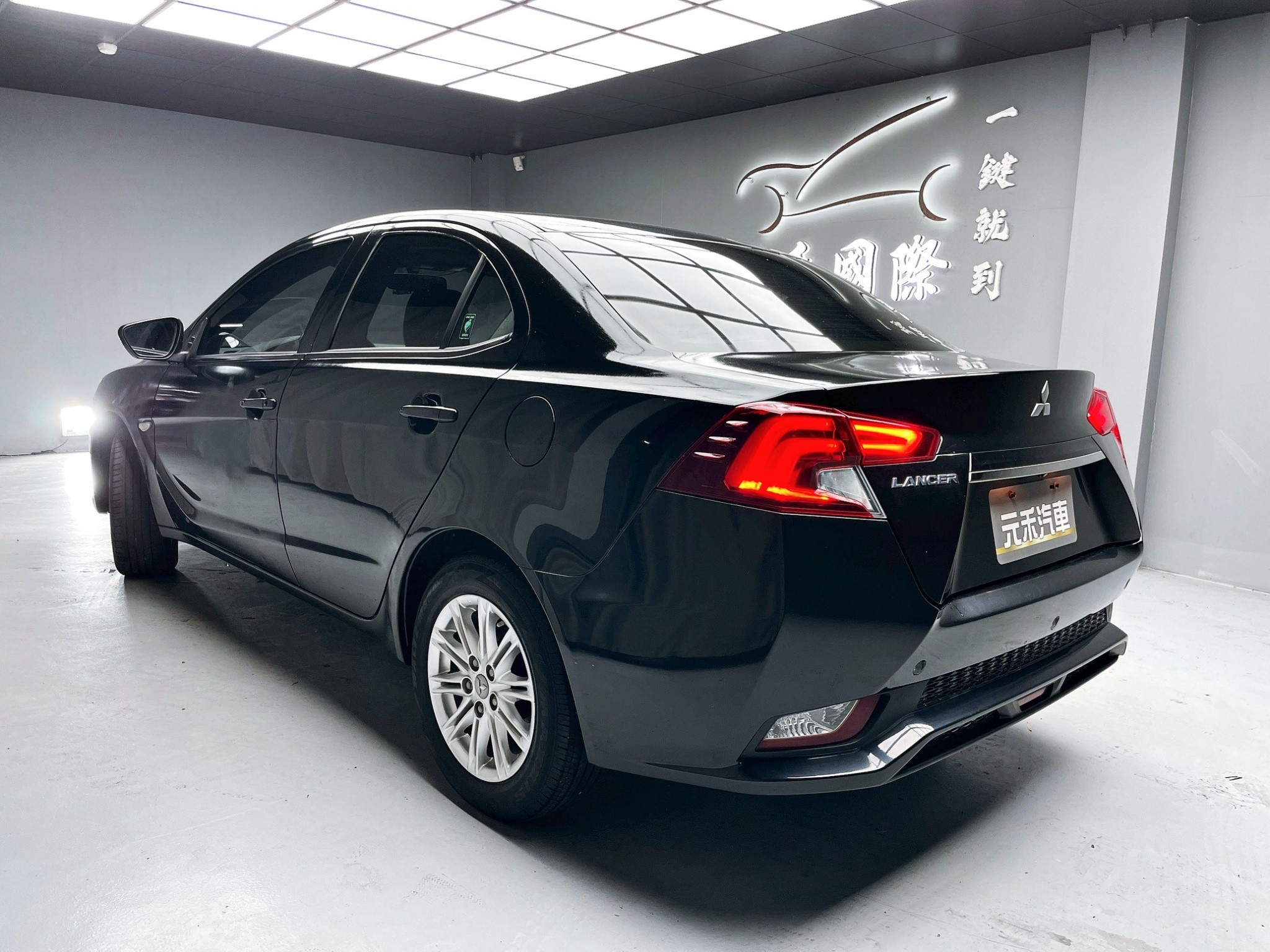 可回原廠 2017/18 Mitsubishi Grand Lancer 驚嘆型『小李經理』元禾國際車業/特價中/一鍵就到  第10張相片