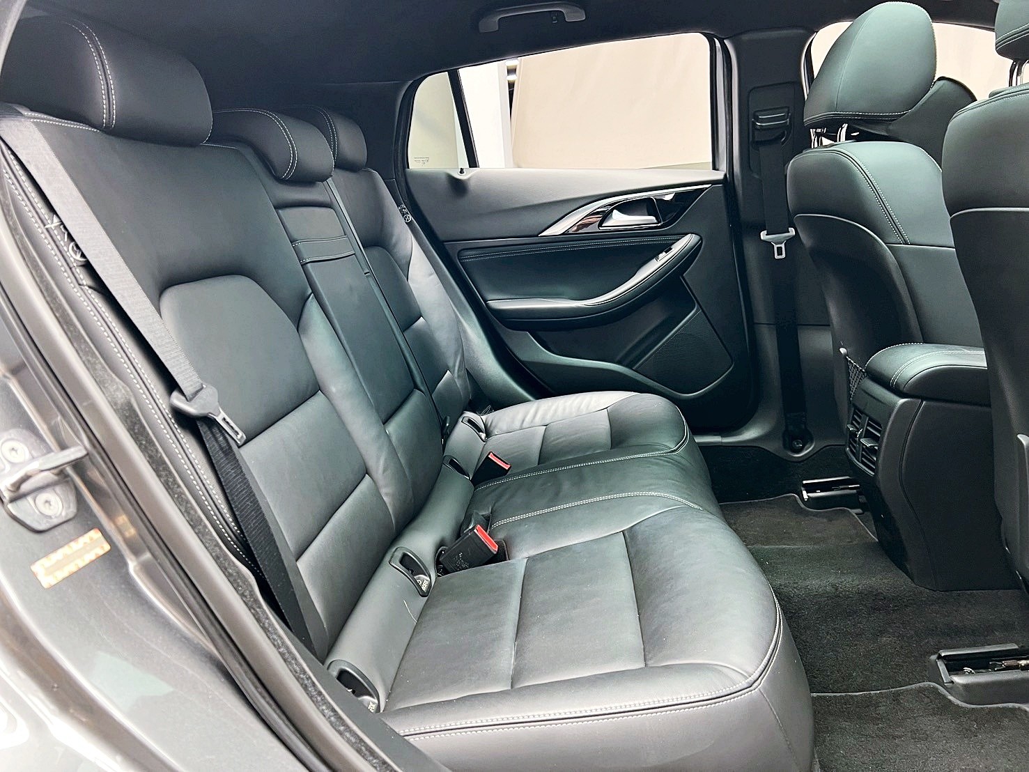 可回原廠 2018 Infiniti Q30 風尚版『小李經理』元禾國際車業/特價中/一鍵就到  第12張相片