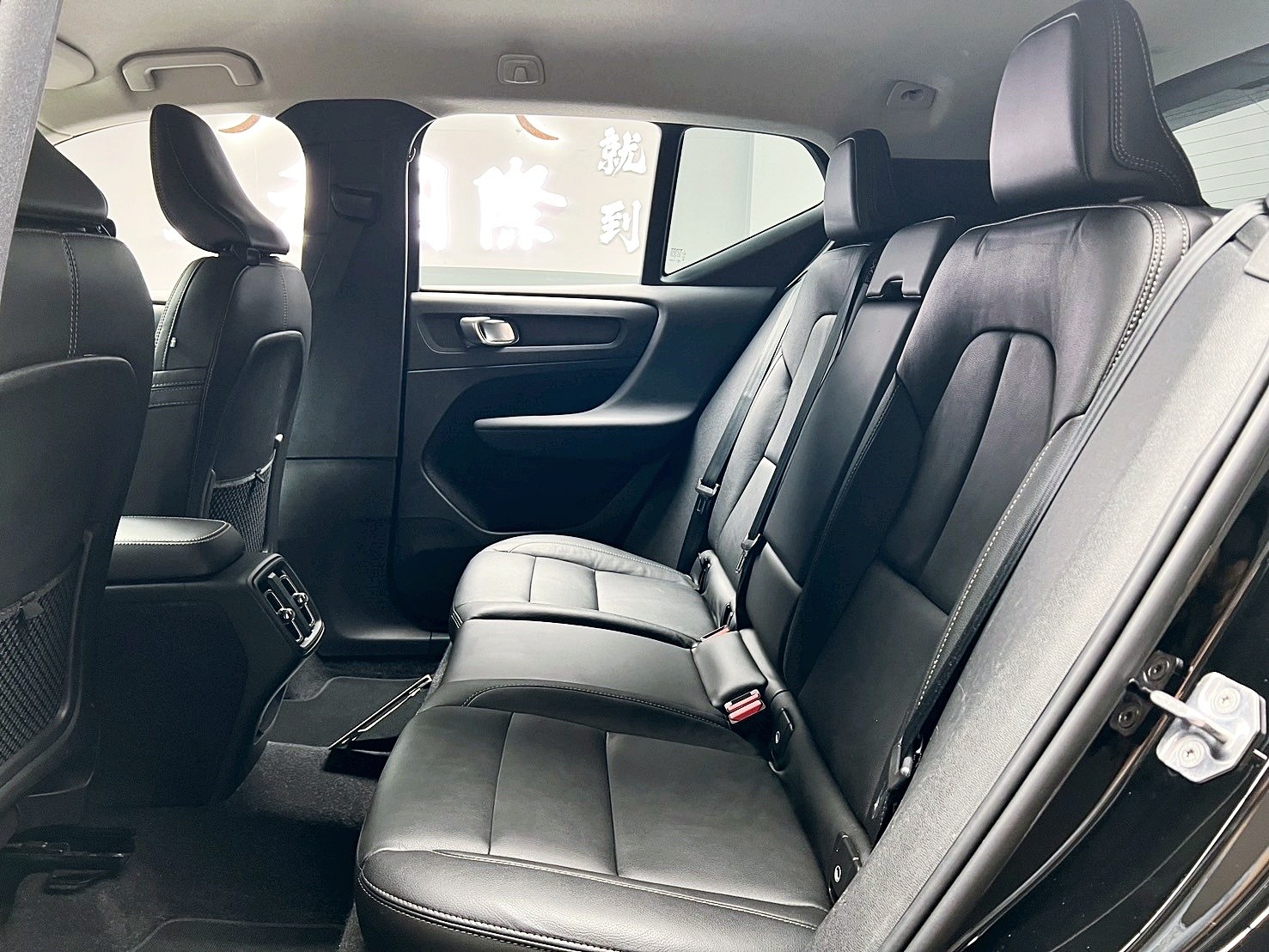 可回原廠 2020 Volvo XC40 T3 Momentum『小李經理』元禾國際車業/特價中/一鍵就到  第10張相片