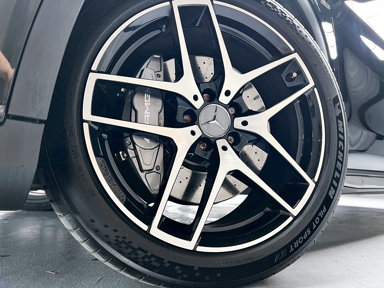 可回原廠 2014/15 Benz GLA45 AMG 4MATIC X156型『小李經理』元禾國際車業/特價中/一鍵就到  第4張相片