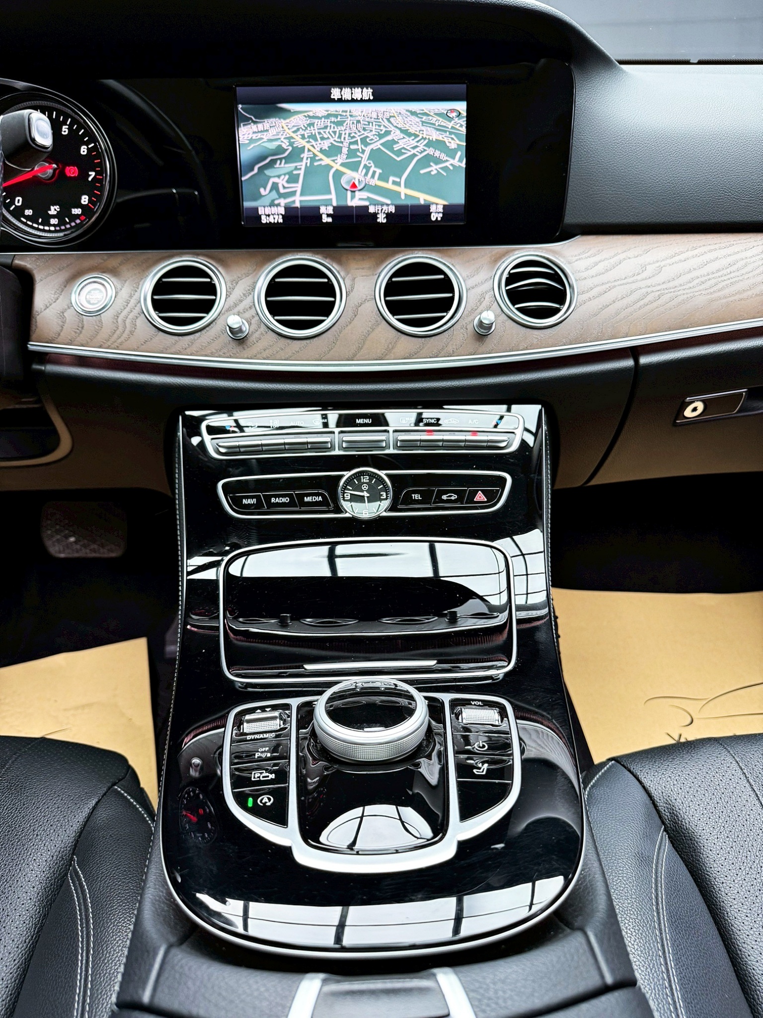 可回原廠 2017 Benz E200 Estate Avantgarde S213型『小李經理』元禾國際車業/特價中/一鍵就到  第8張相片