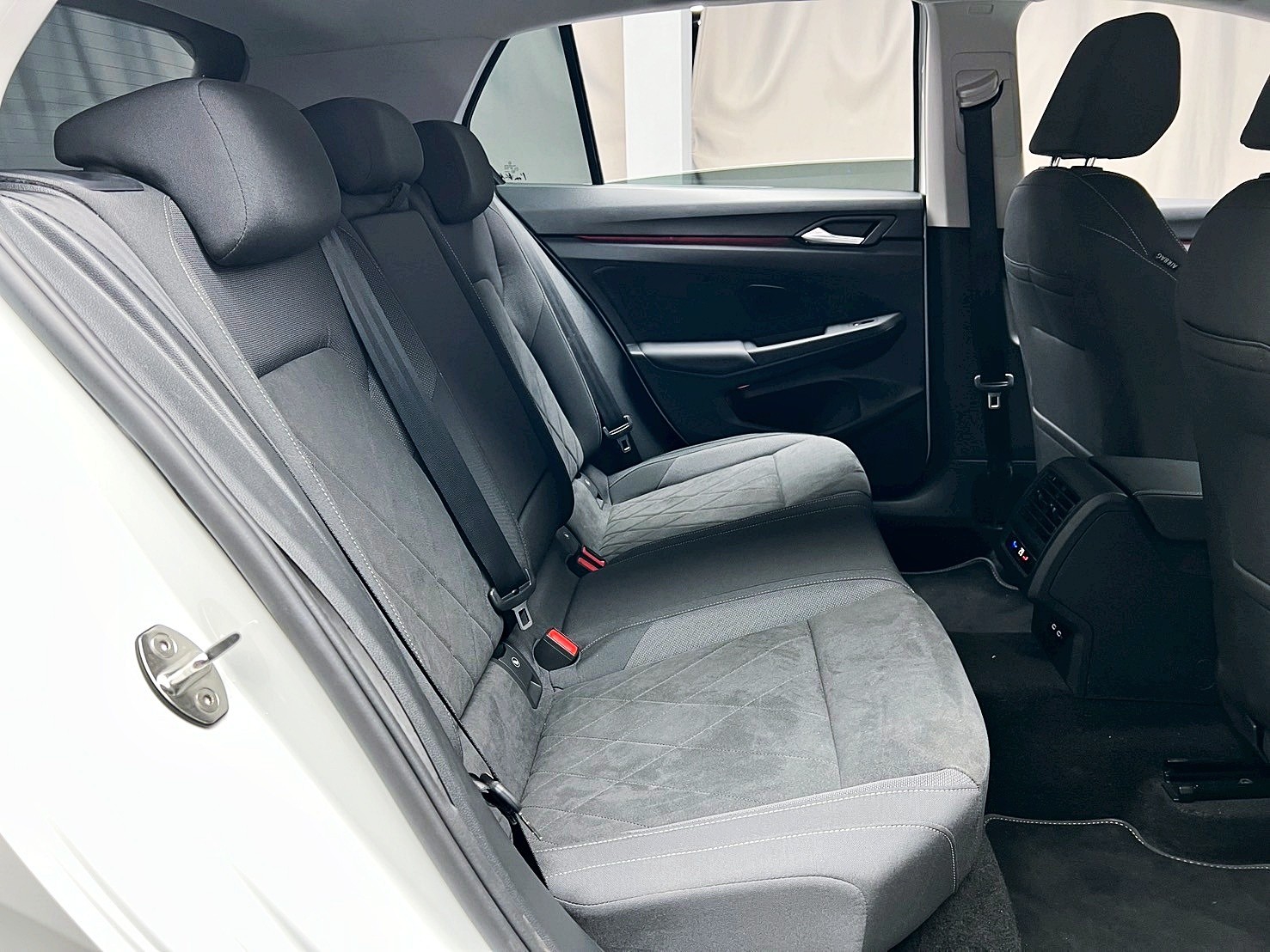 可回原廠 2024 Volkswagen Golf 280eTSI Style『小李經理』元禾國際車業/特價中/一鍵就到  第7張相片