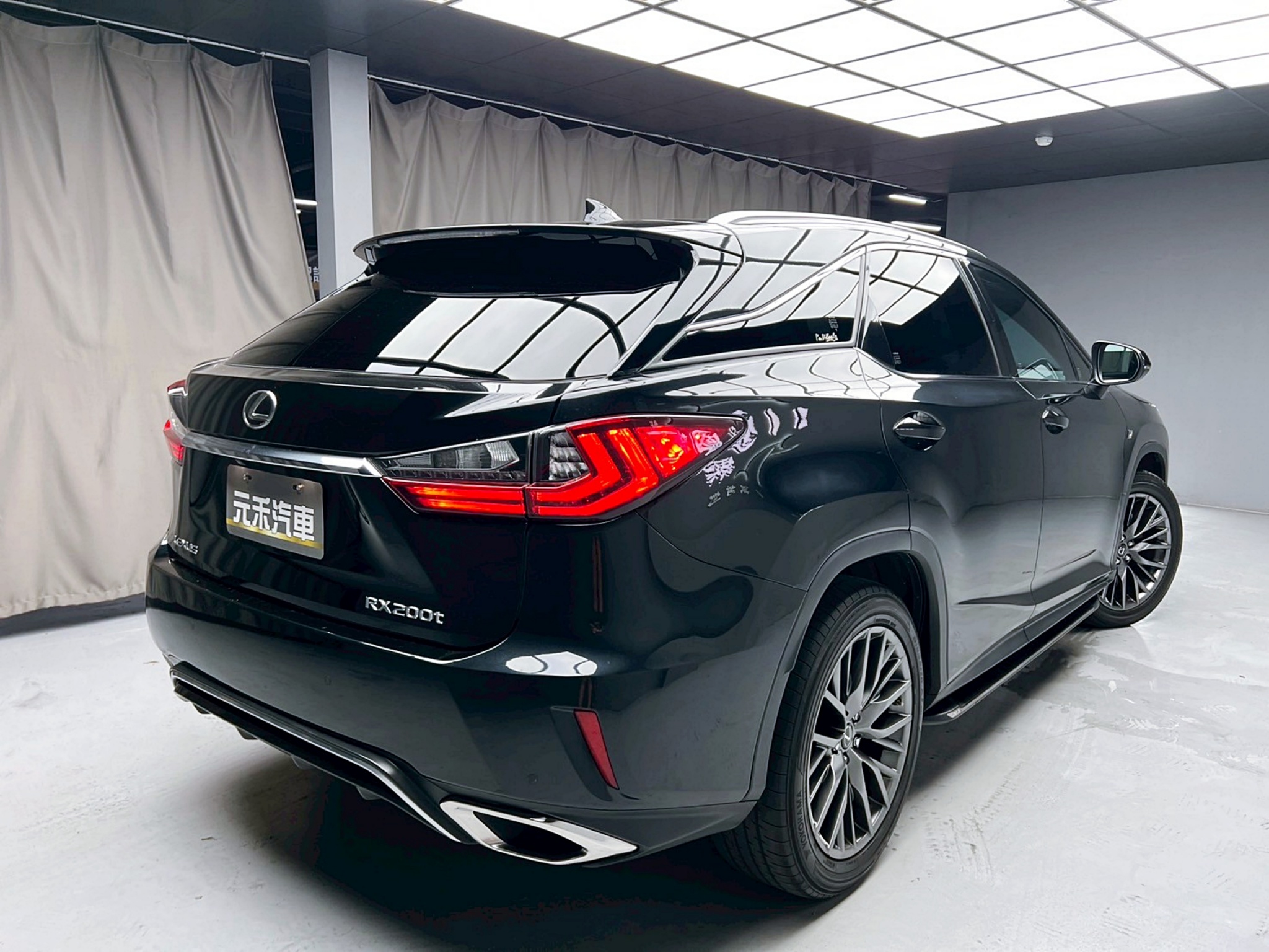可回原廠 2017 Lexus RX200t F-Sport『小李經理』元禾國際車業/特價中/一鍵就到  第18張相片