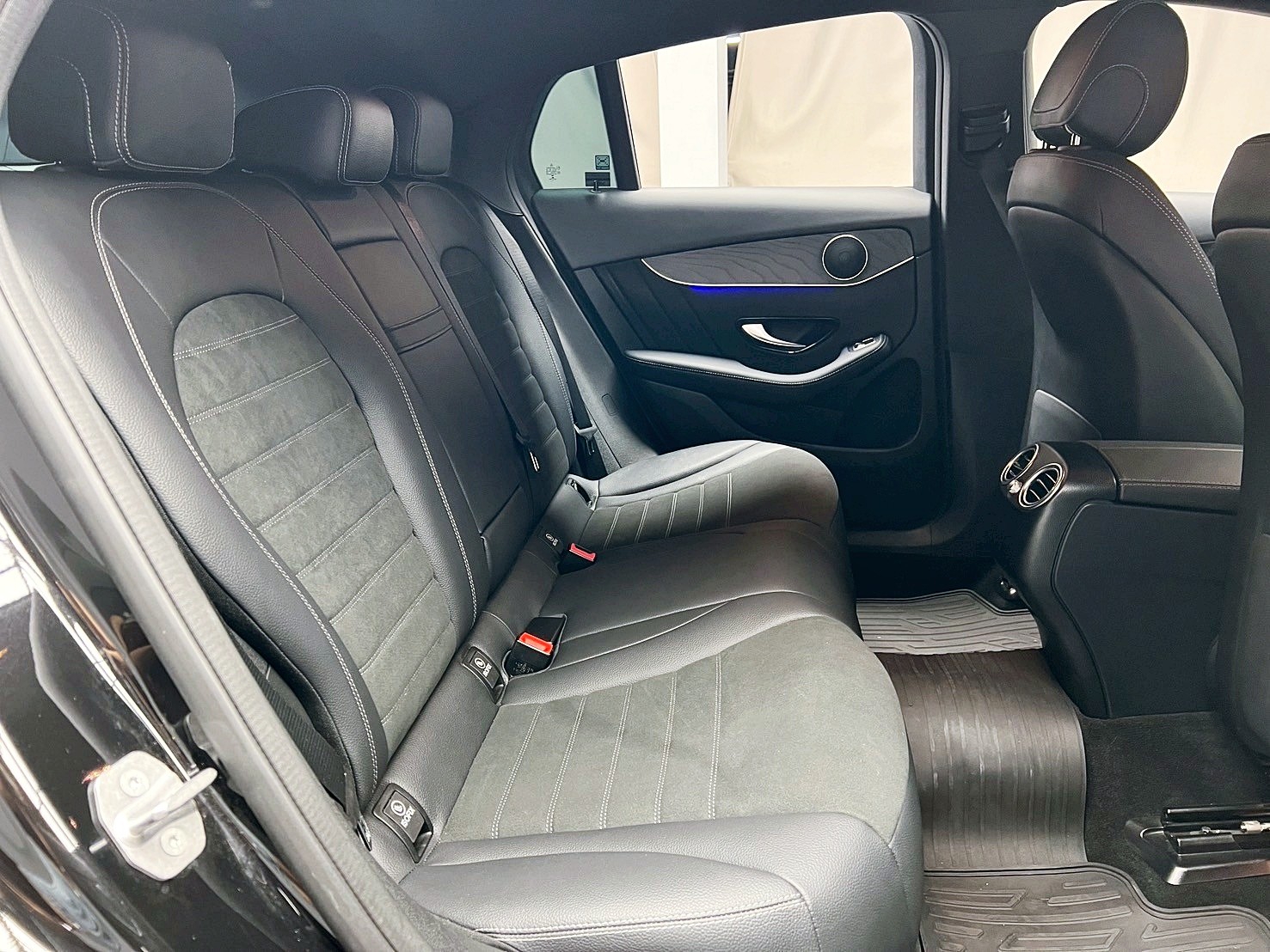 可回原廠 2020 Benz GLC300 Coupe 4MATIC C253型『小李經理』元禾國際車業/特價中/一鍵就到  第11張相片