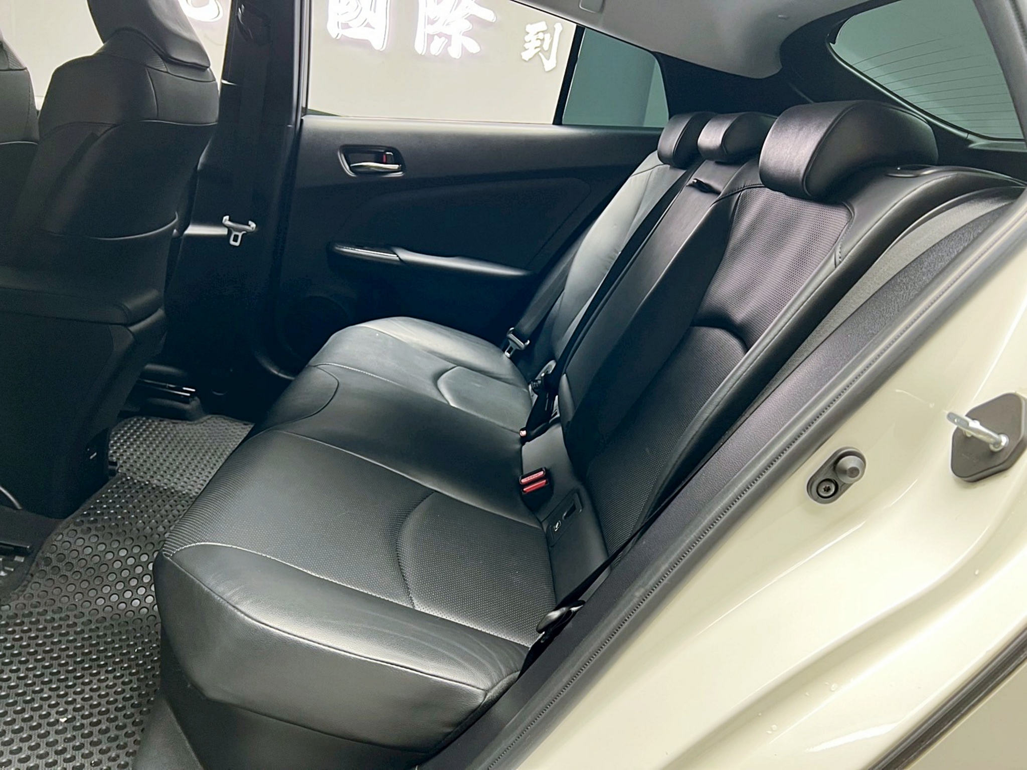 可回原廠 2019/20 Toyota Prius Hybrid『小李經理』元禾國際車業/特價中/一鍵就到  第11張相片