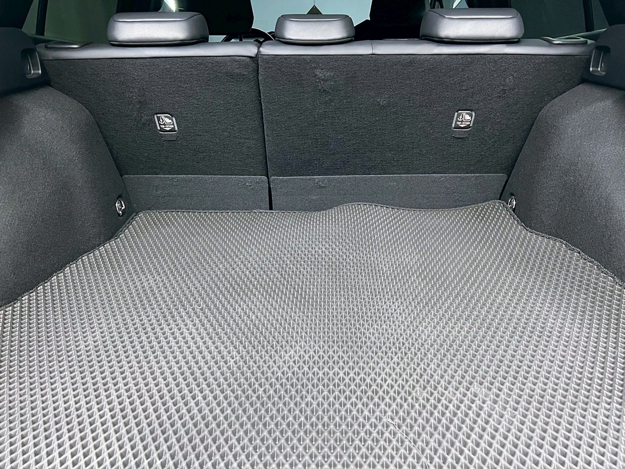 可回原廠 2019/20 Toyota Prius Hybrid『小李經理』元禾國際車業/特價中/一鍵就到  第15張相片