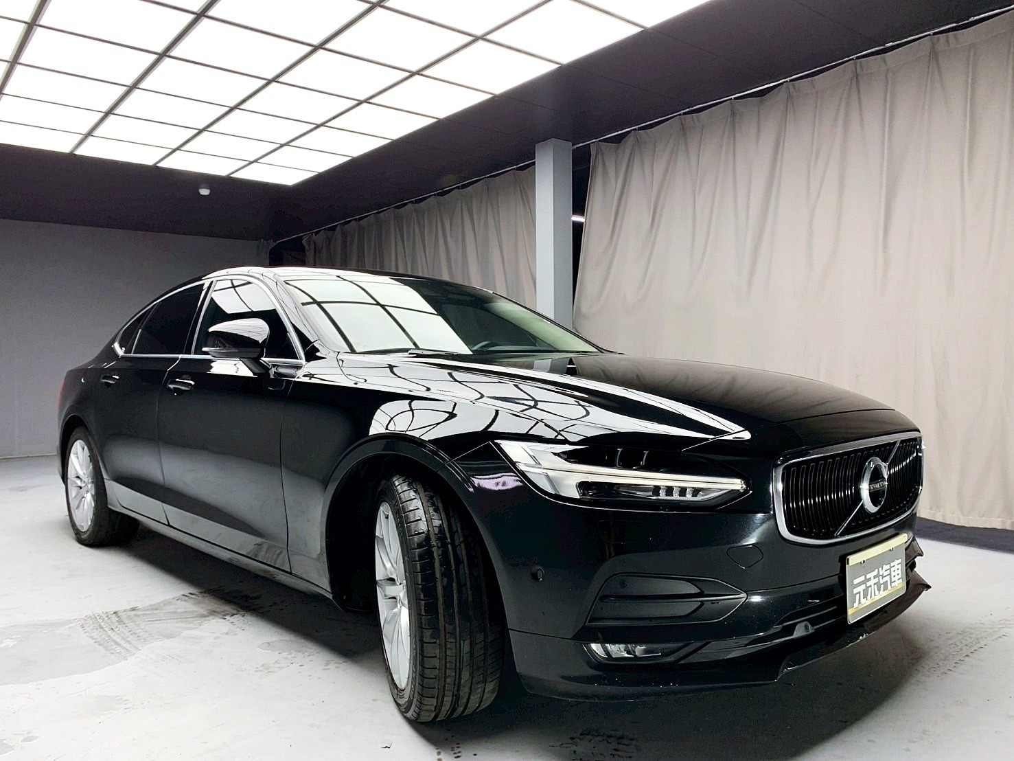 可回原廠 2019 Volvo S90 T4 Momentum『小李經理』元禾國際車業/特價中/一鍵就到  第17張相片