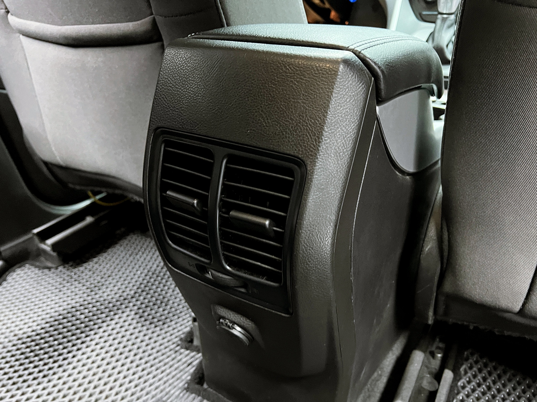 可回原廠 2014 Ford Kuga 雅緻型『小李經理』元禾國際車業/特價中/一鍵就到  第9張相片
