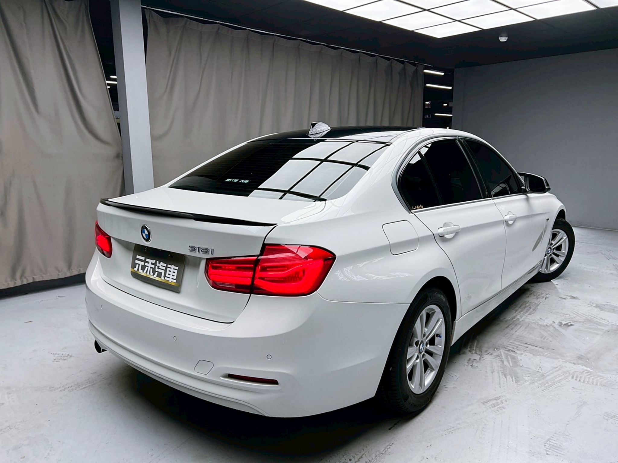 可回原廠 2017 BMW 318i Sedan F30型『小李經理』元禾國際車業/特價中/一鍵就到  第17張相片