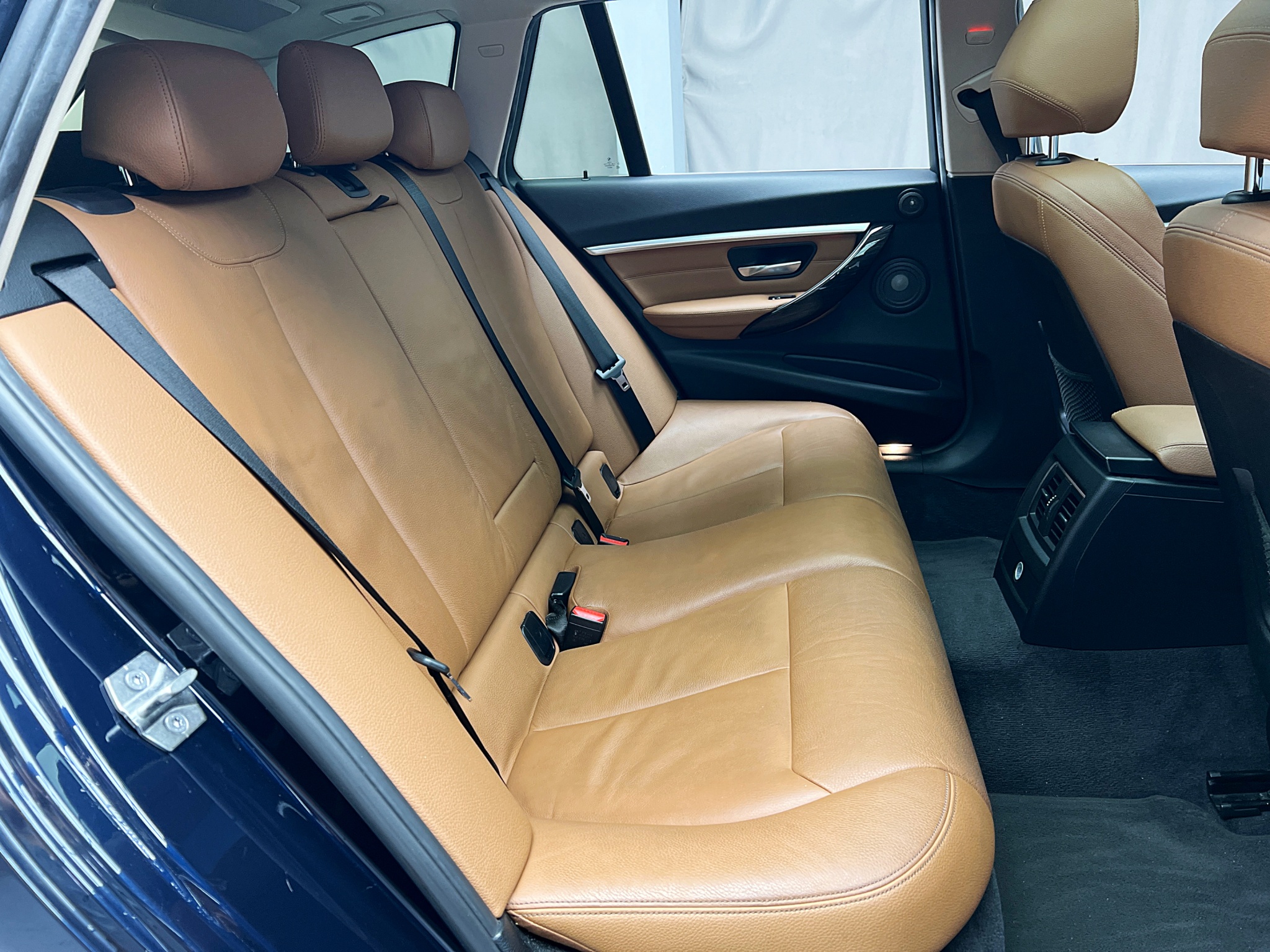 可回原廠 2016 BMW 330i Touring Luxury F31型『小李經理』元禾國際車業/特價中/一鍵就到  第12張相片