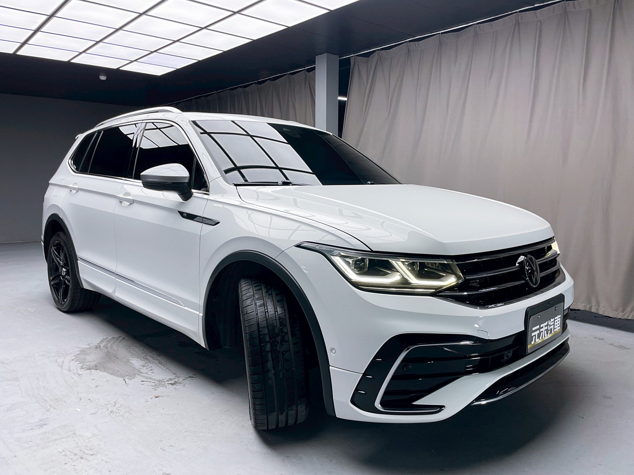 可回原廠 2021/22 福斯 Tiguan Allspace 380TSI R-Line Performance 七人座『小李經理』元禾國際車業/特價中/一鍵就到  第18張相片