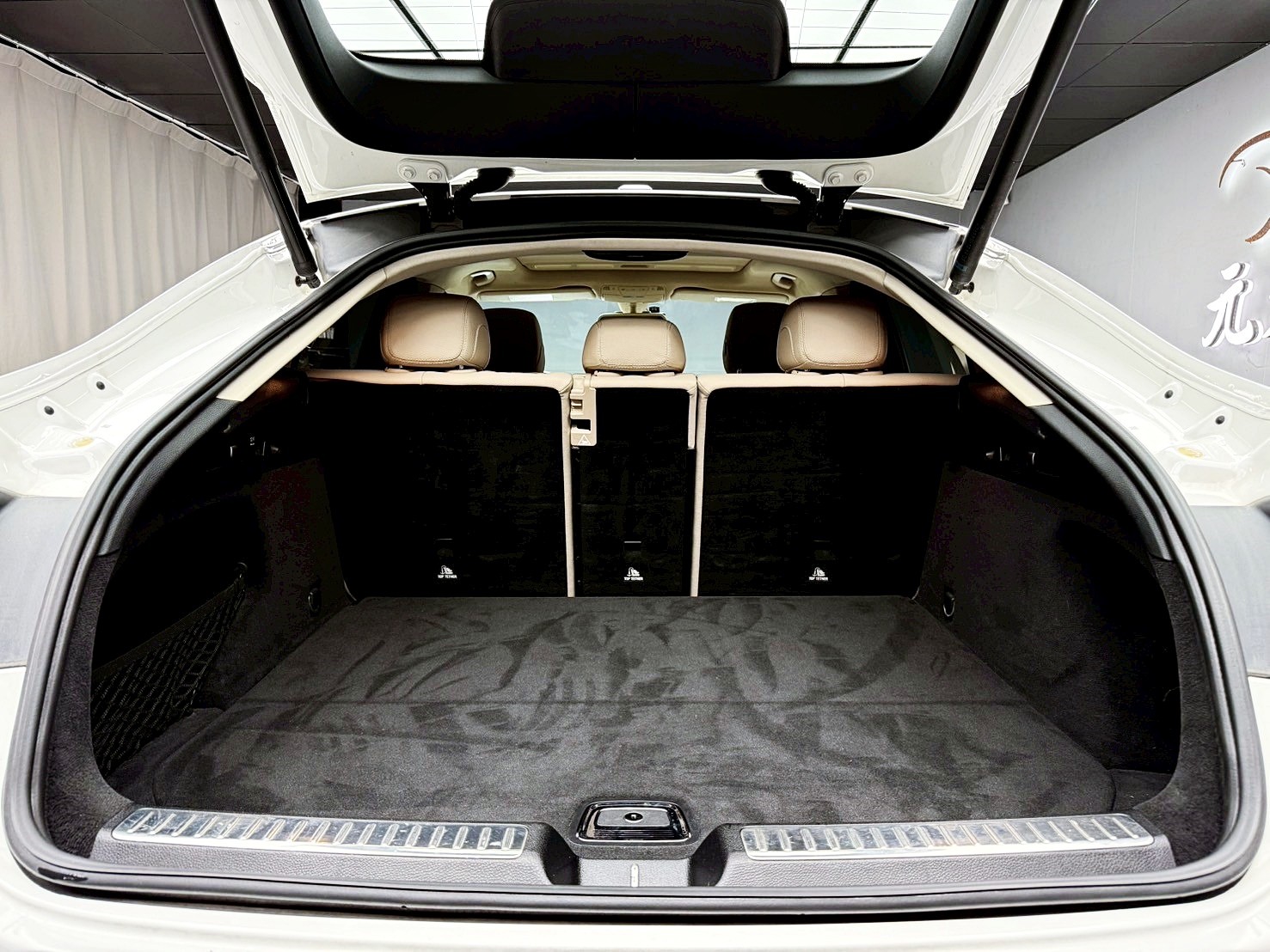 可回原廠 2016/17 Benz GLC300 Coupe AMG 4MATIC C253型『小李經理』元禾國際車業/特價中/一鍵就到  第16張相片