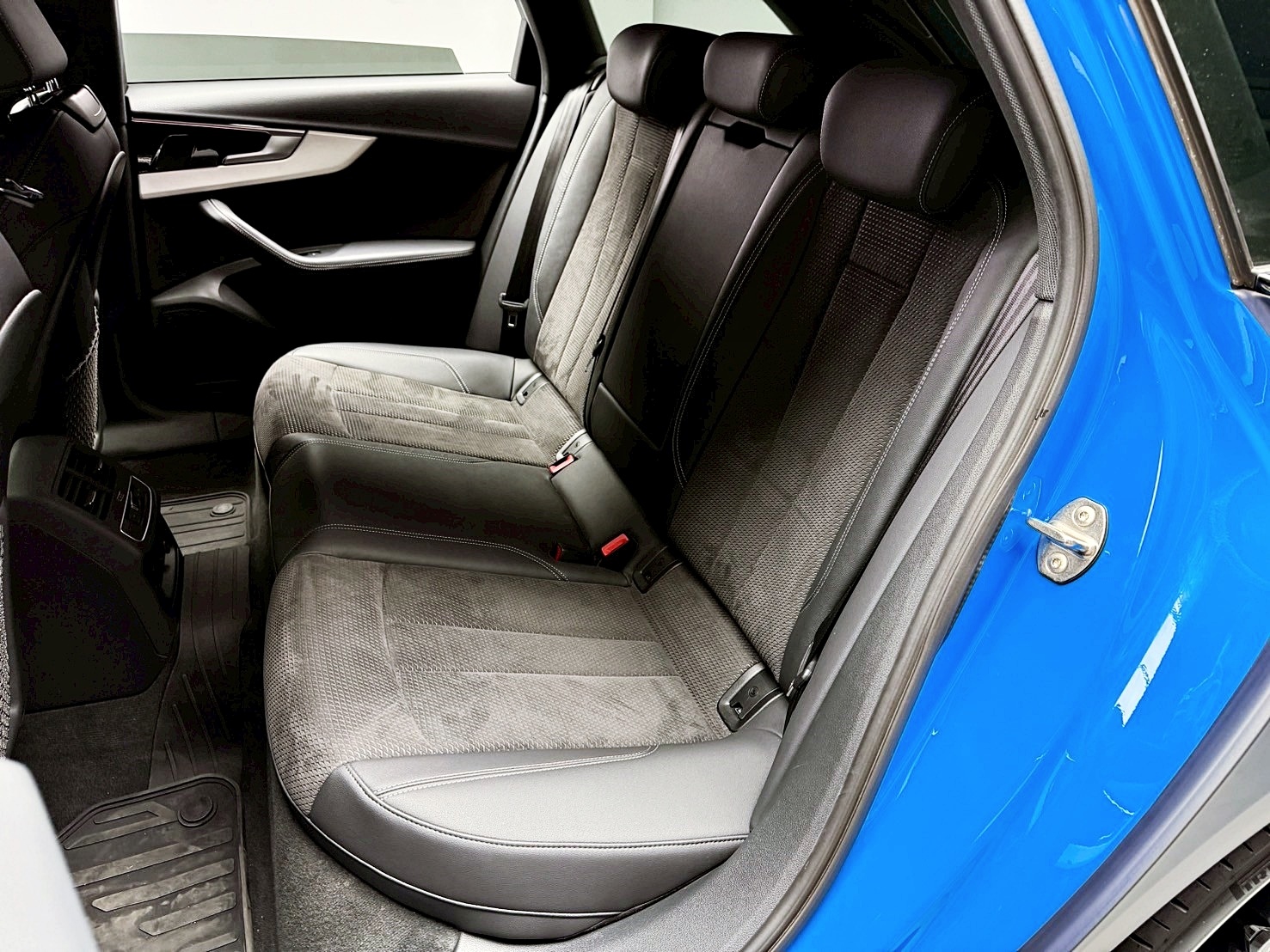 可回原廠 2021 Audi A4 Avant 40TFSI S-Line B9.5『小李經理』元禾國際車業/特價中/一鍵就到  第13張相片