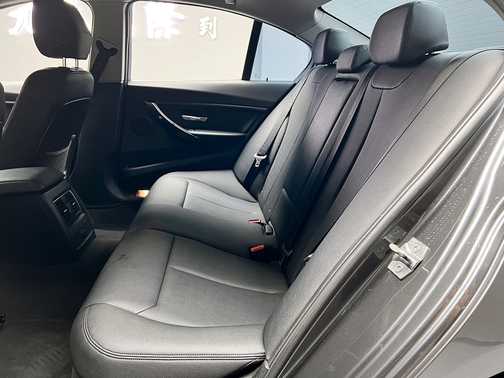 可回原廠 2017 BMW 318i Sedan F30型『小李經理』元禾國際車業/特價中/一鍵就到  第13張相片