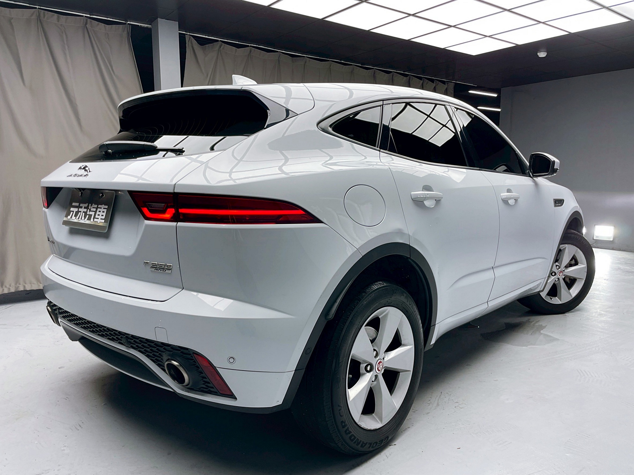 可回原廠 2018 Jaguar E-Pace P250 R-Dynamic『小李經理』元禾國際車業/特價中/一鍵就到  第19張相片