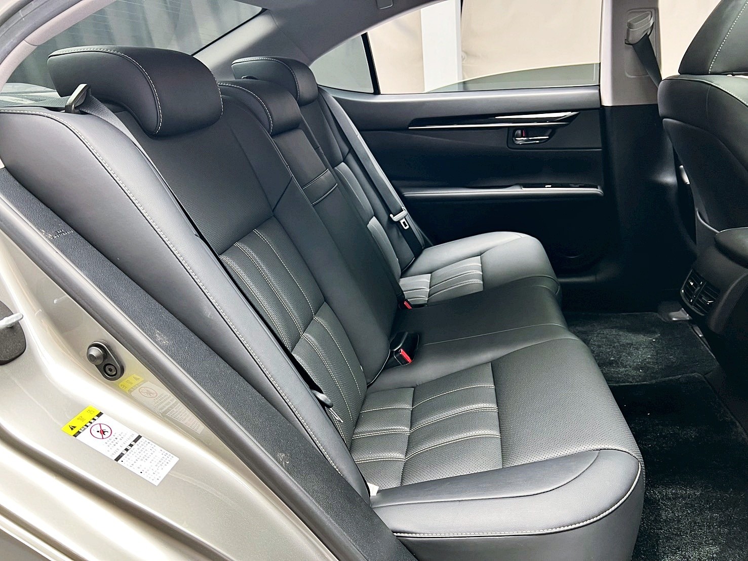 可回原廠 2017 Lexus ES200 豪華版『小李經理』元禾國際車業/特價中/一鍵就到  第11張相片
