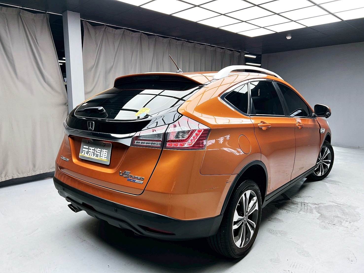 可回原廠 2017 Luxgen U6 Turbo ECO Hyper 3D安全型『小李經理』元禾國際車業/特價中/一鍵就到  第18張相片