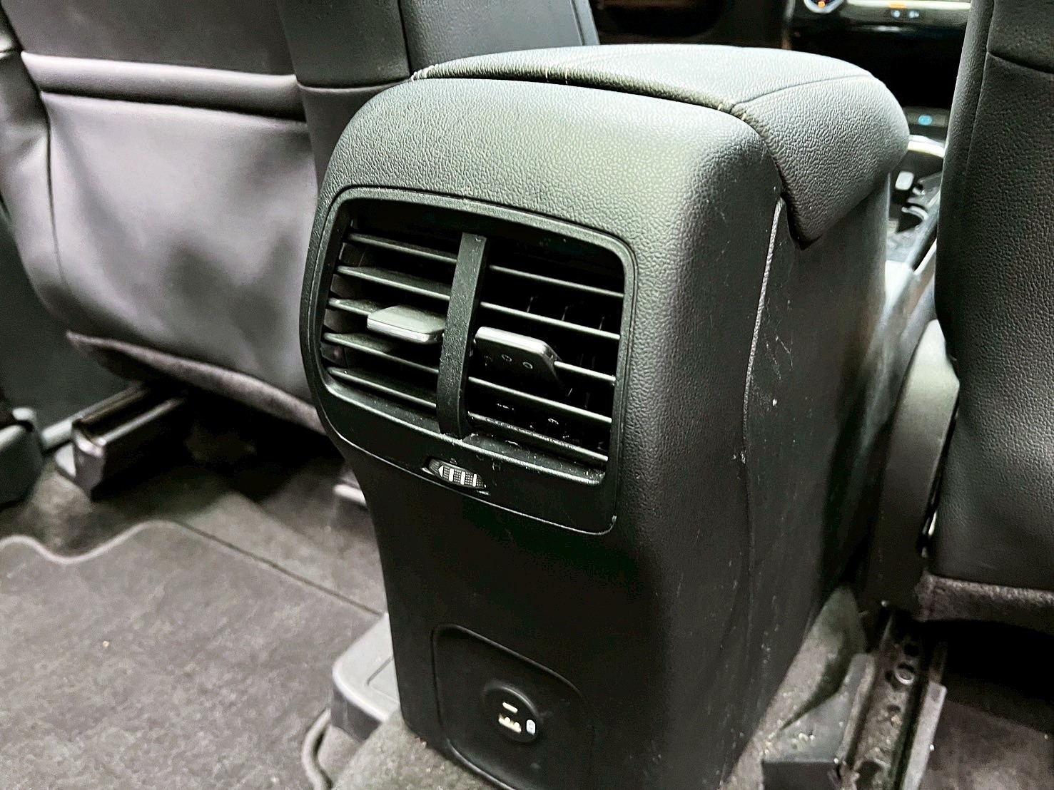 可回原廠 2020 Ford Kuga EcoBoost 180旗艦型『小李經理』元禾國際車業/特價中/一鍵就到  第10張相片