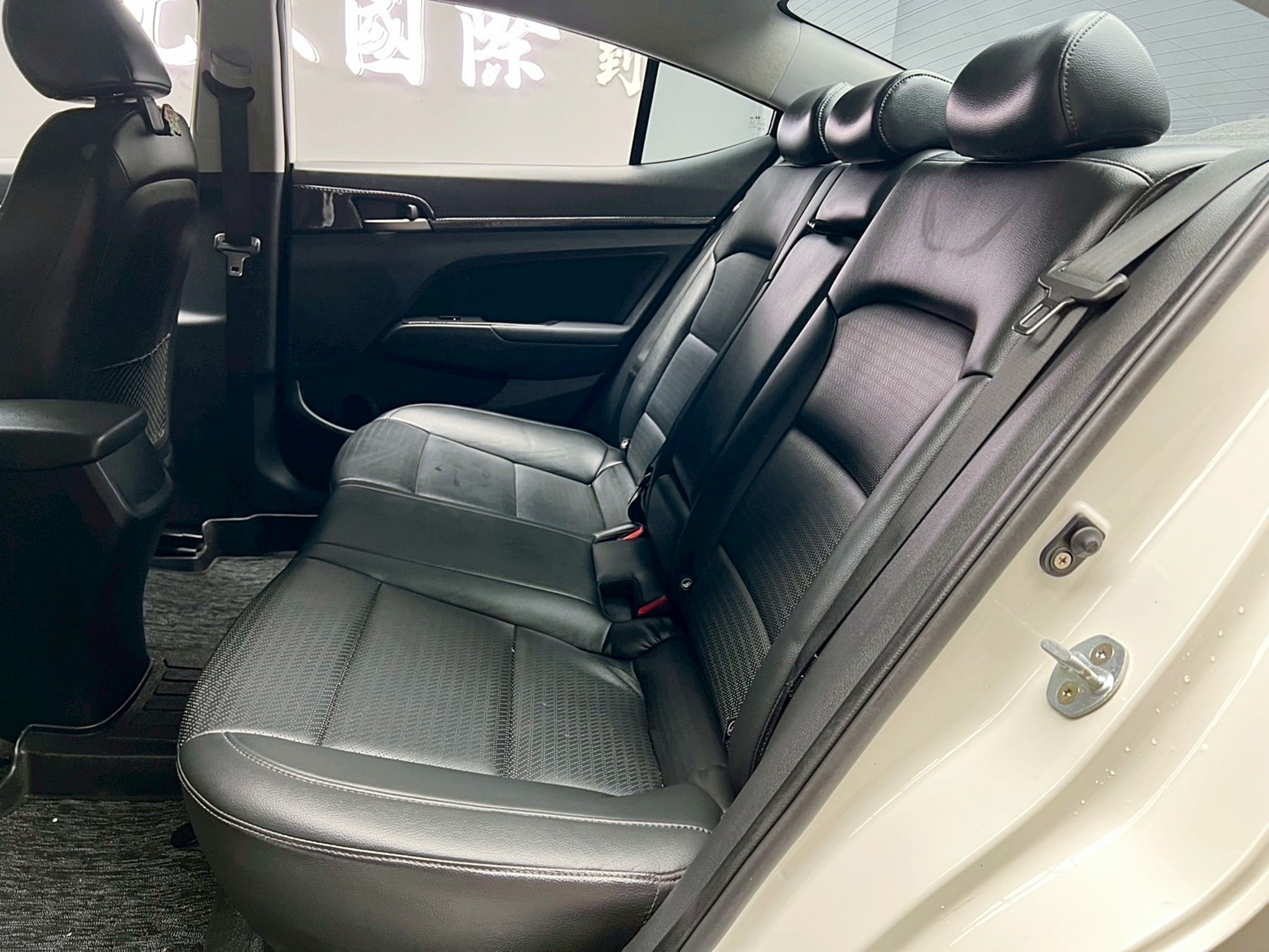 可回原廠 2019 Hyundai Elantra 悍動型『小李經理』元禾國際車業/特價中/一鍵就到  第7張相片