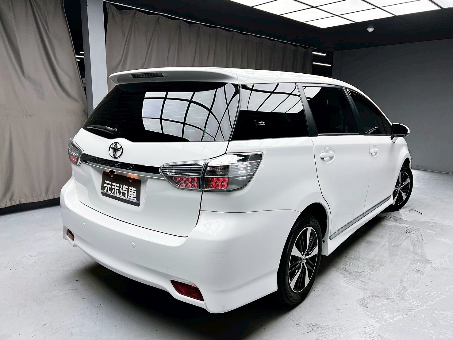 可回原廠 2015 Toyota Wish 七人座經典版『小李經理』元禾國際車業/特價中/一鍵就到  第18張相片