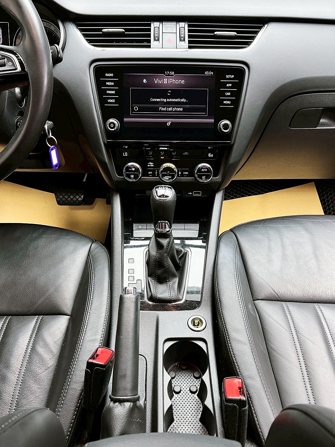 可回原廠 2018 Skoda Octavia TSI豪華動能版『小李經理』元禾國際車業/特價中/一鍵就到  第12張相片