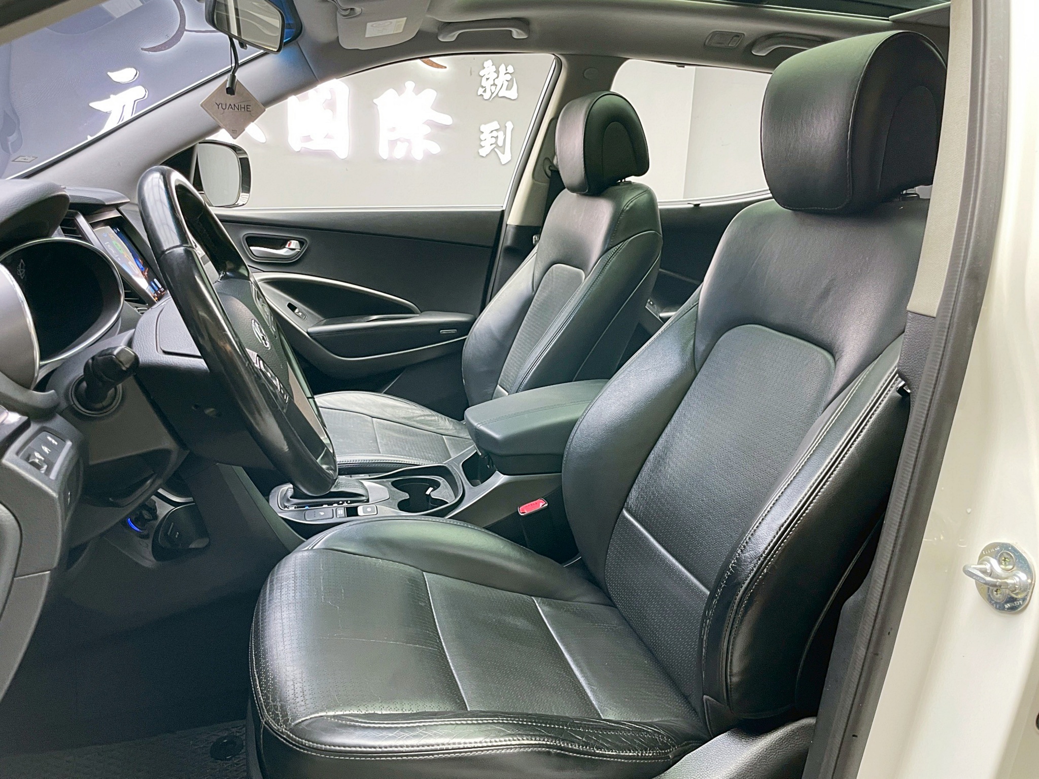 可回原廠 2014 Hyundai SantaFe 七人座皇家款『小李經理』元禾國際車業/特價中/一鍵就到  第5張相片